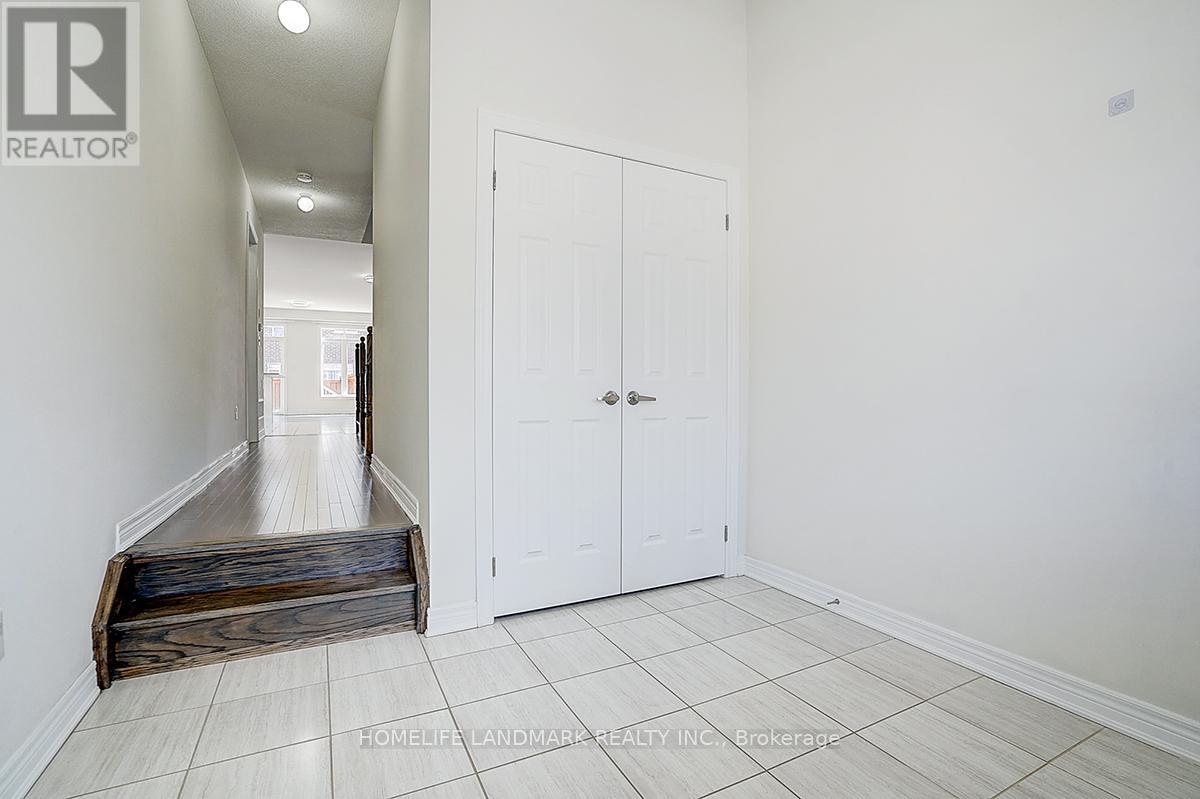 5 Reddington Road, Markham, Ontario  L3S 0E2 - Photo 3 - N12975628