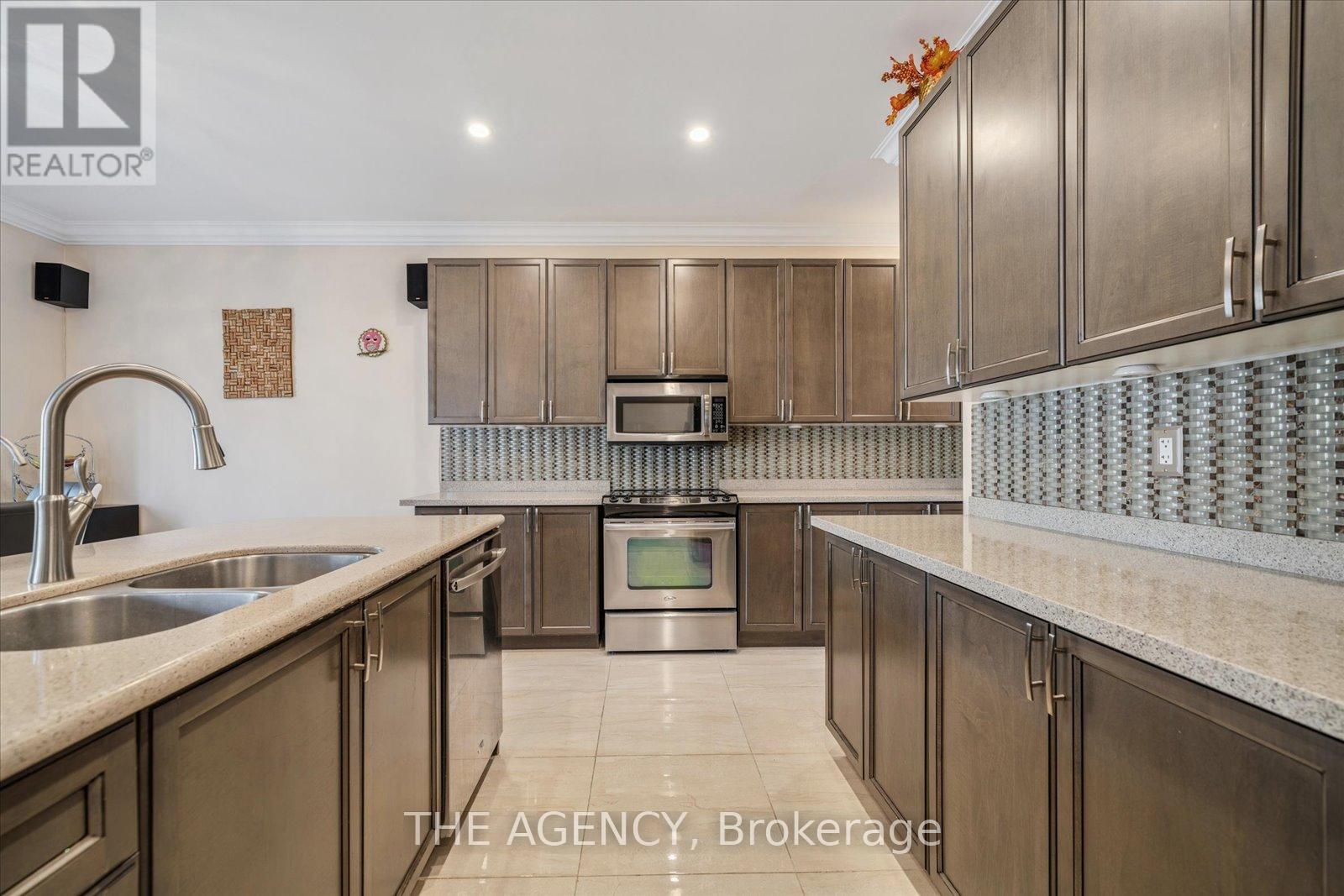 32 Timna Crescent, Vaughan, Ontario L6A 4L7 - Photo 11 - N12975640