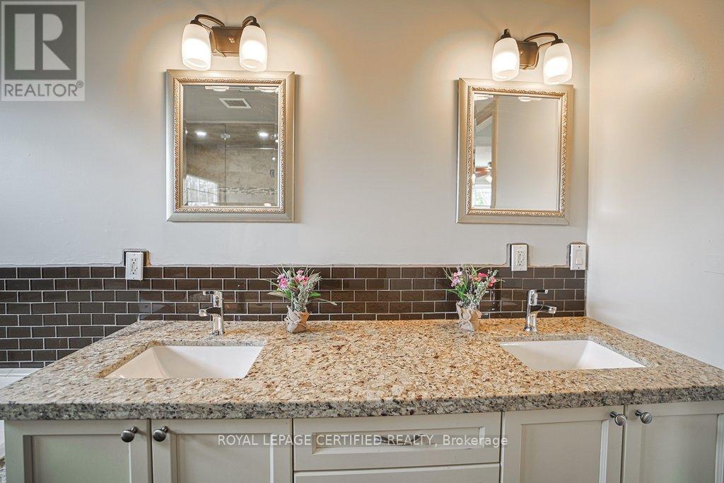 250 Big Bay Point Road, Innisfil, Ontario  L9S 2P6 - Photo 21 - N12975672