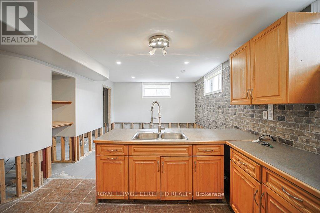 250 Big Bay Point Road, Innisfil, Ontario  L9S 2P6 - Photo 30 - N12975672