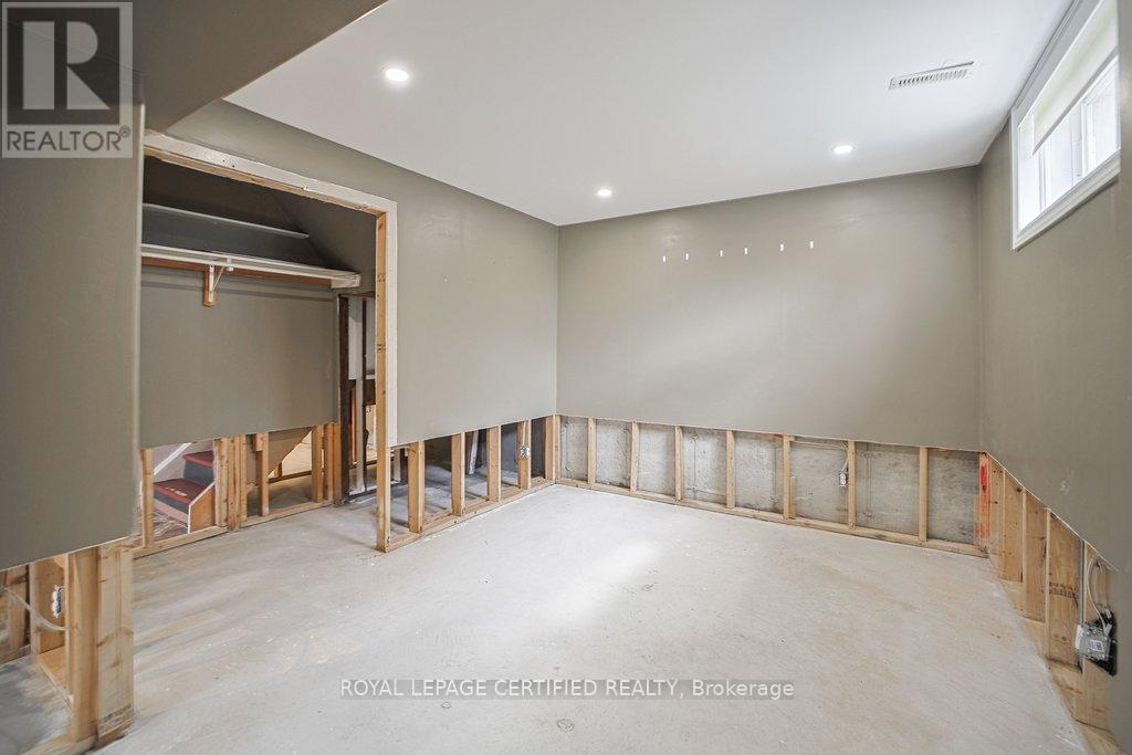 250 Big Bay Point Road, Innisfil, Ontario  L9S 2P6 - Photo 33 - N12975672