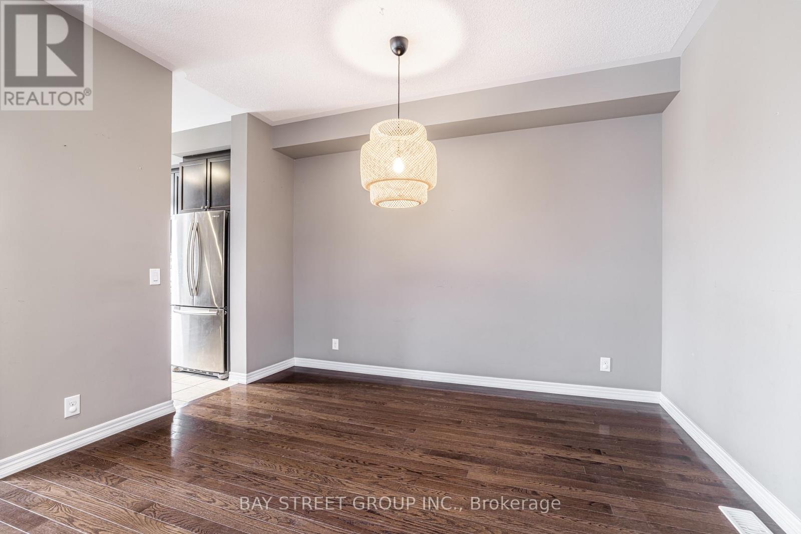 4 Courtland Crescent, East Gwillimbury, Ontario  L9N 0B2 - Photo 11 - N12975772