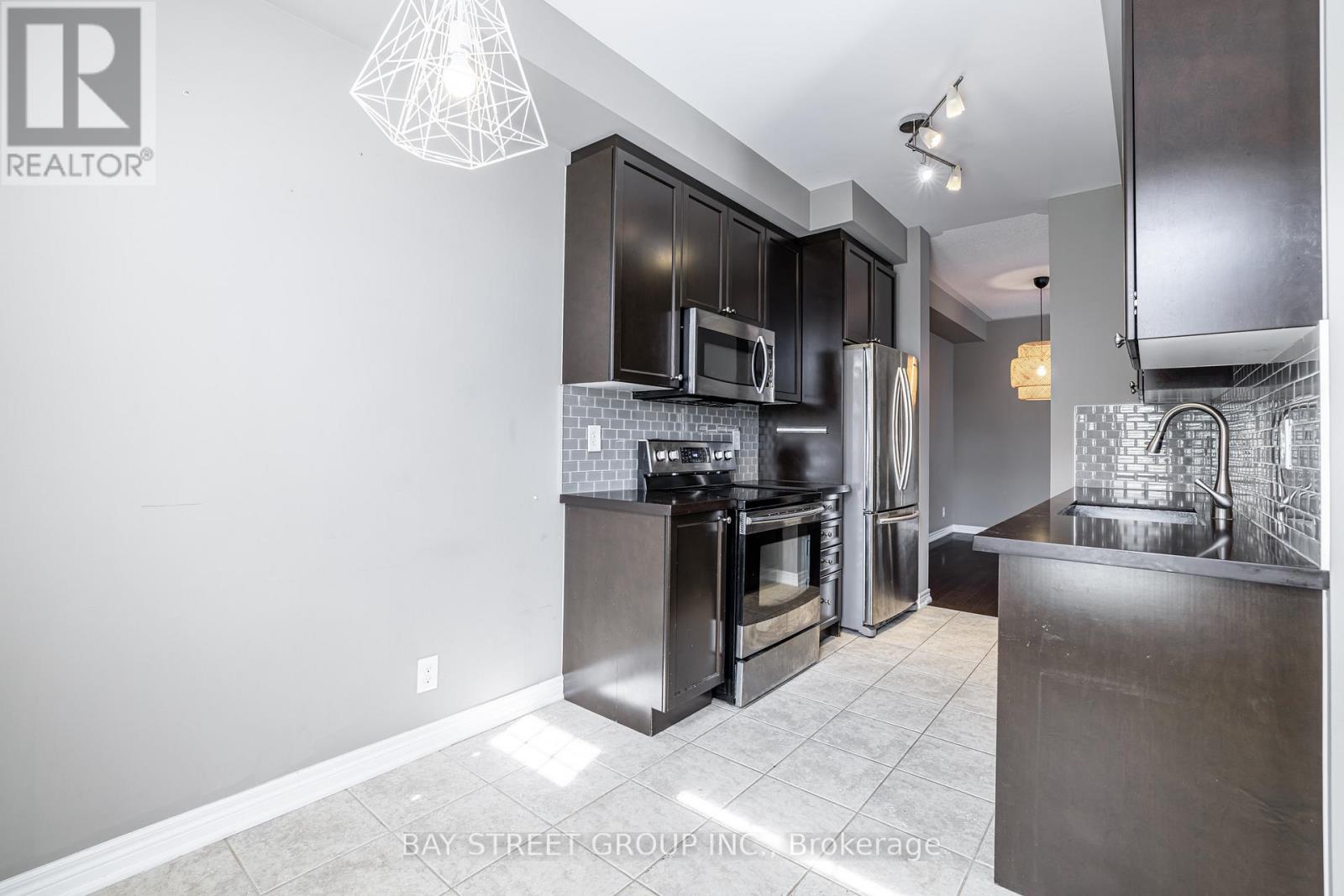 4 Courtland Crescent, East Gwillimbury, Ontario  L9N 0B2 - Photo 19 - N12975772