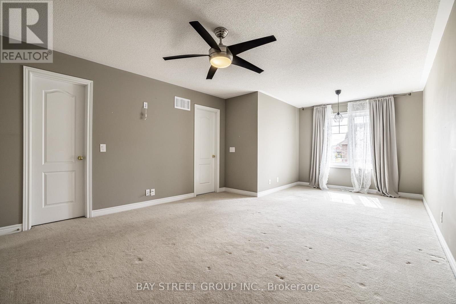 4 Courtland Crescent, East Gwillimbury, Ontario  L9N 0B2 - Photo 29 - N12975772