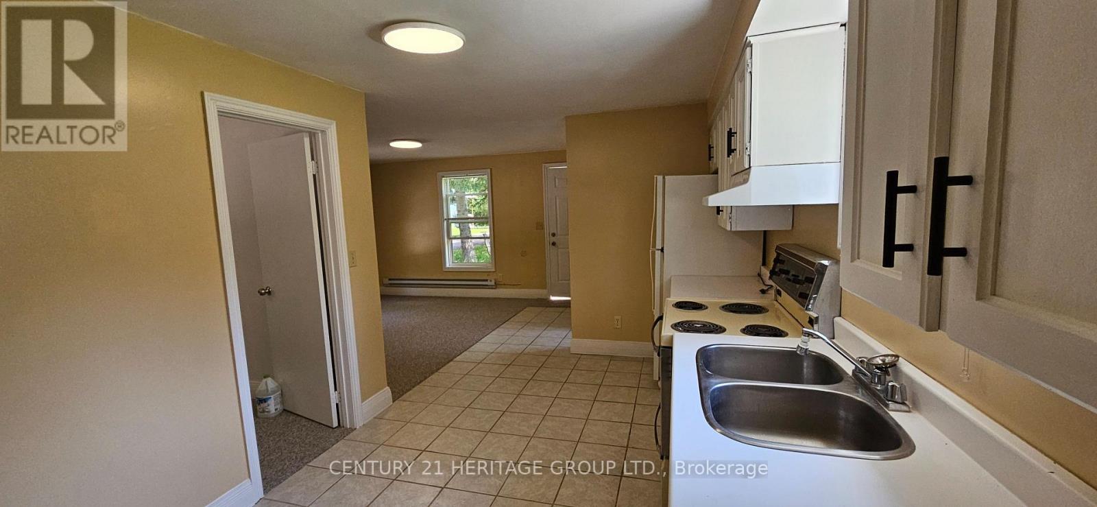 1 - 619 Queensville Side Road W, East Gwillimbury, Ontario  L9N 1N7 - Photo 4 - N12975810