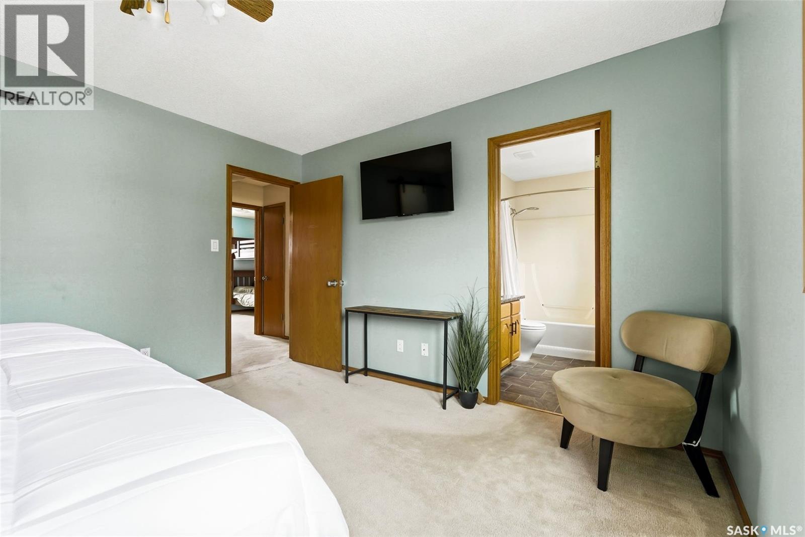 3242 Barton Place E, Regina, Saskatchewan  S4N 7C8 - Photo 31 - SK032399