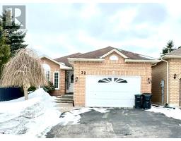 32 SIMMONS CRESCENT, Barrie, Ontario