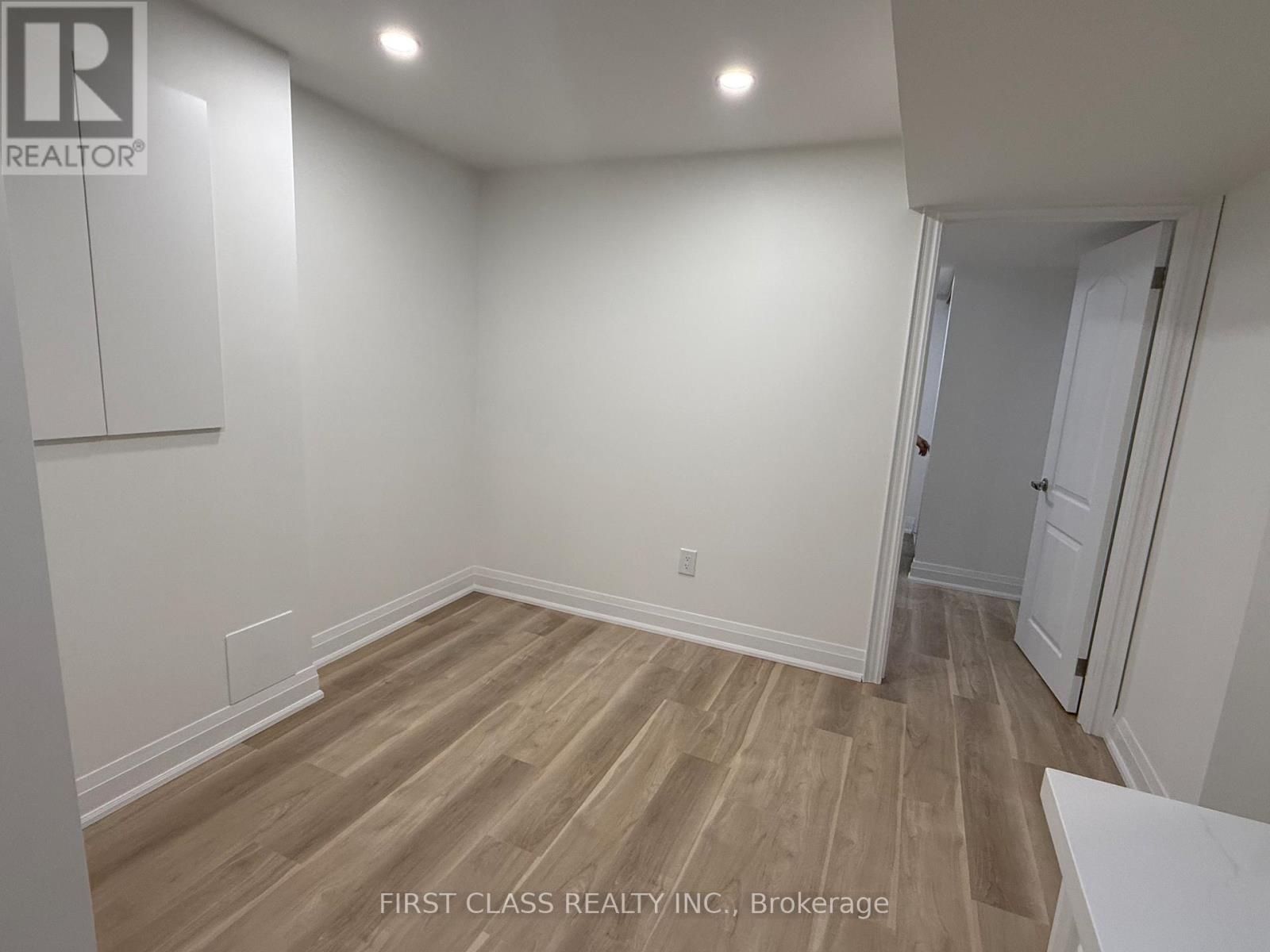 Basement - 15 Avenida Street, Markham, Ontario  L3S 4J4 - Photo 10 - N12968326