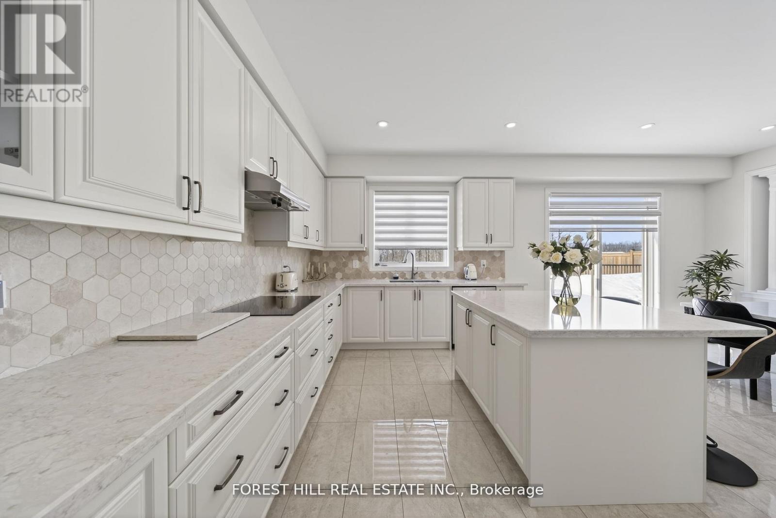 37 Rugman Crescent, Springwater, Ontario  L9X 2A2 - Photo 12 - S12975464