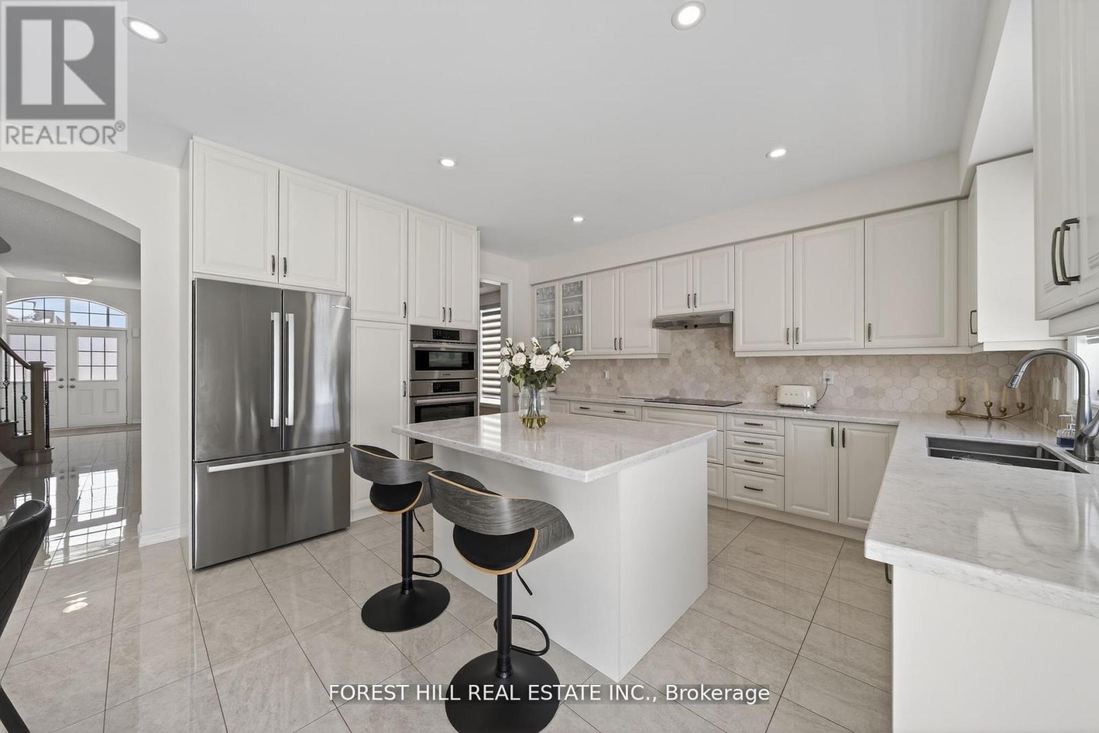 37 Rugman Crescent, Springwater, Ontario  L9X 2A2 - Photo 14 - S12975464