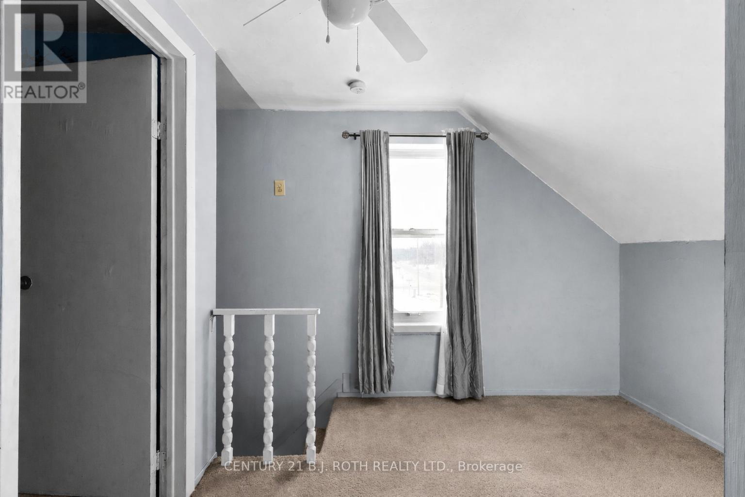 1006 Flos 4 Road E, Springwater, Ontario  L0L 2K0 - Photo 12 - S12975490