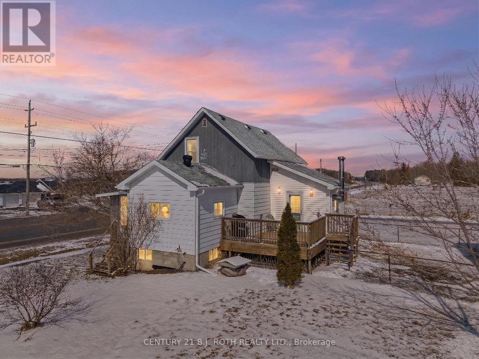 1006 Flos 4 Road E, Springwater, Ontario  L0L 2K0 - Photo 2 - S12975490