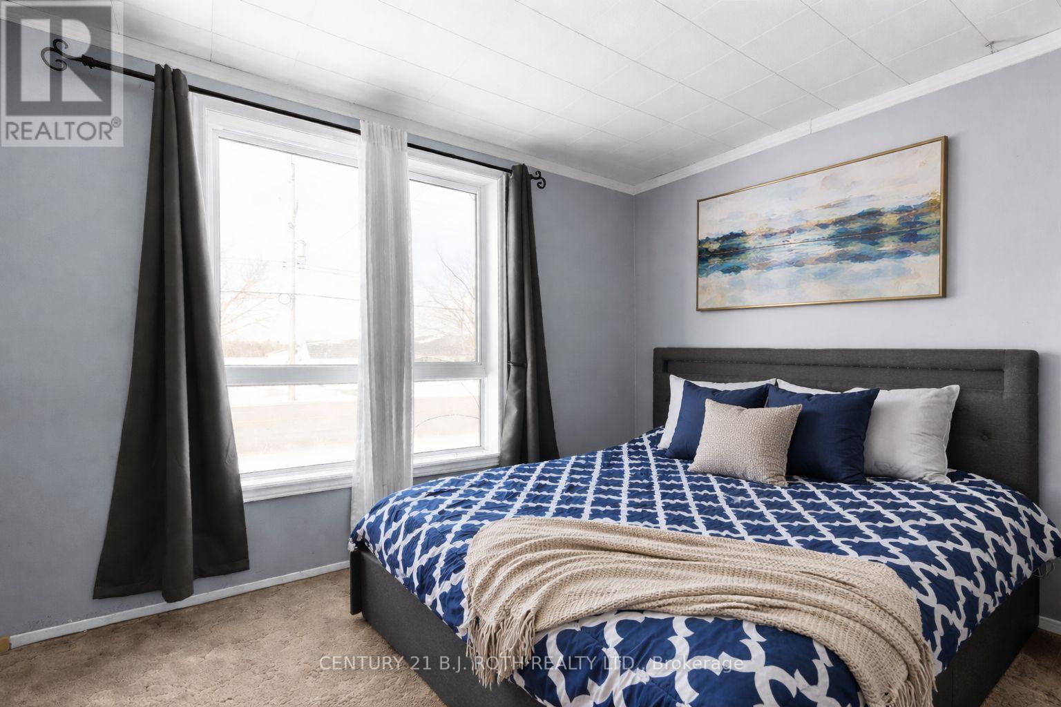 1006 Flos 4 Road E, Springwater, Ontario  L0L 2K0 - Photo 8 - S12975490