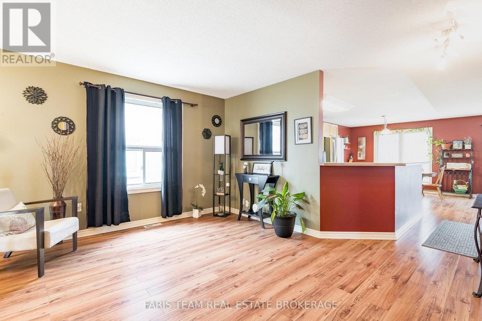 45 Hawkins Drive, Barrie, Ontario  L4N 0A7 - Photo 17 - S12975518