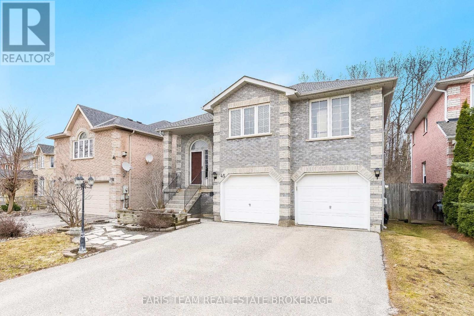 45 Hawkins Drive, Barrie, Ontario  L4N 0A7 - Photo 2 - S12975518