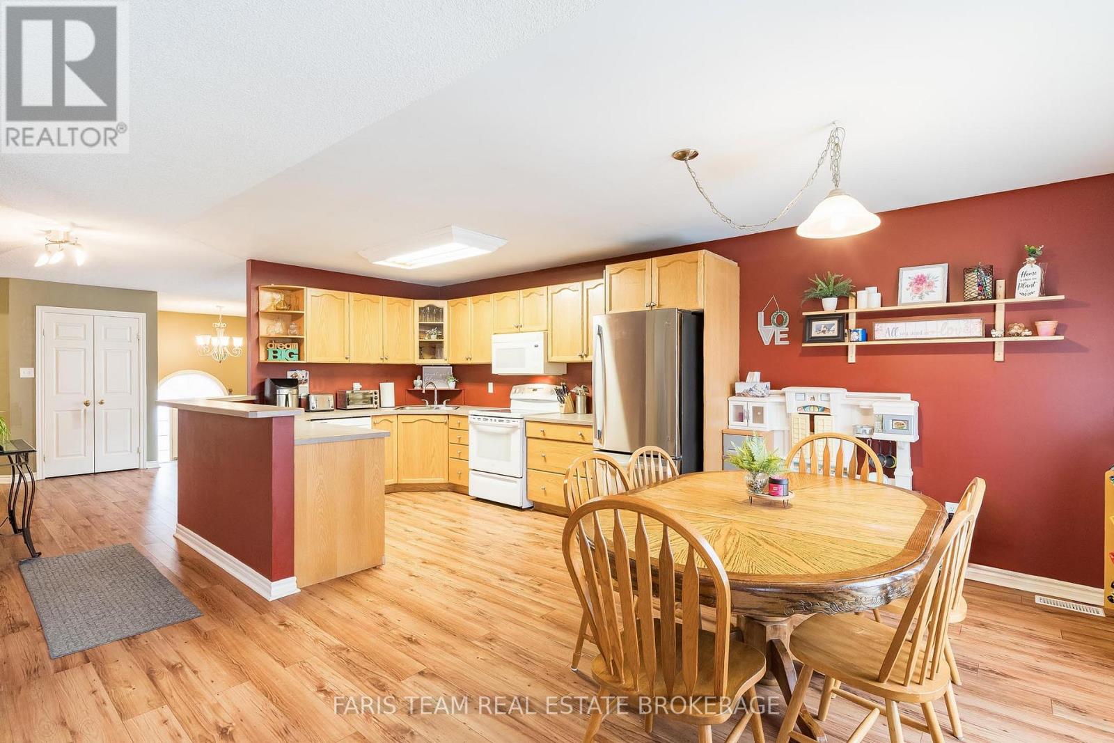 45 Hawkins Drive, Barrie, Ontario  L4N 0A7 - Photo 6 - S12975518