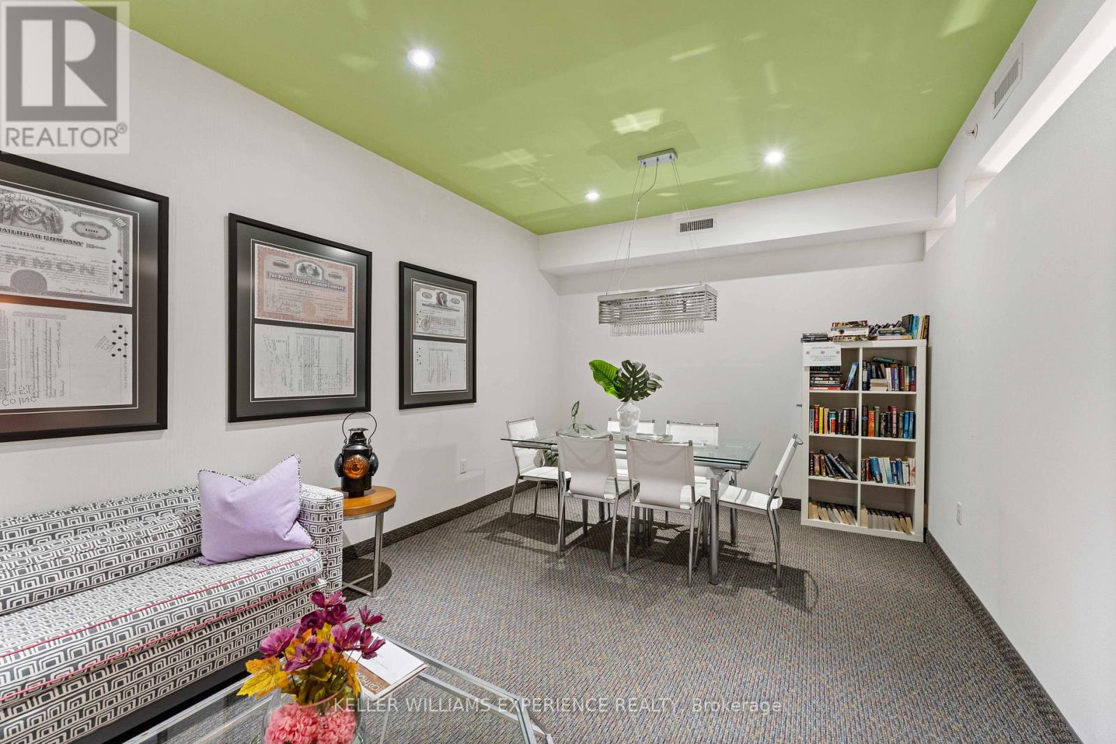 307 - 720 Yonge Street, Barrie, Ontario  L9J 0G9 - Photo 9 - S12975526