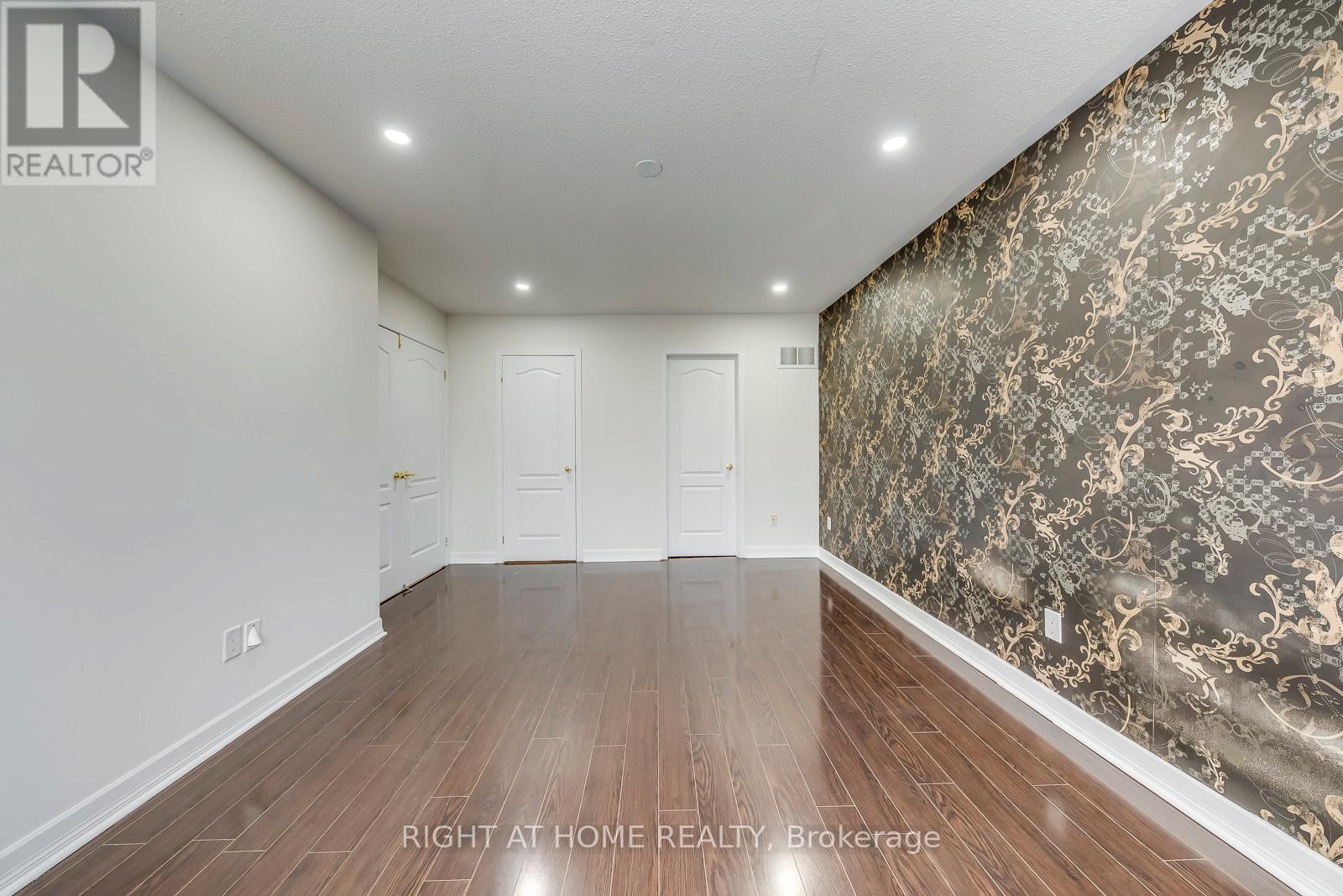 15 Eagle Trace Drive, Brampton, Ontario  L6R 0M3 - Photo 18 - W12873314