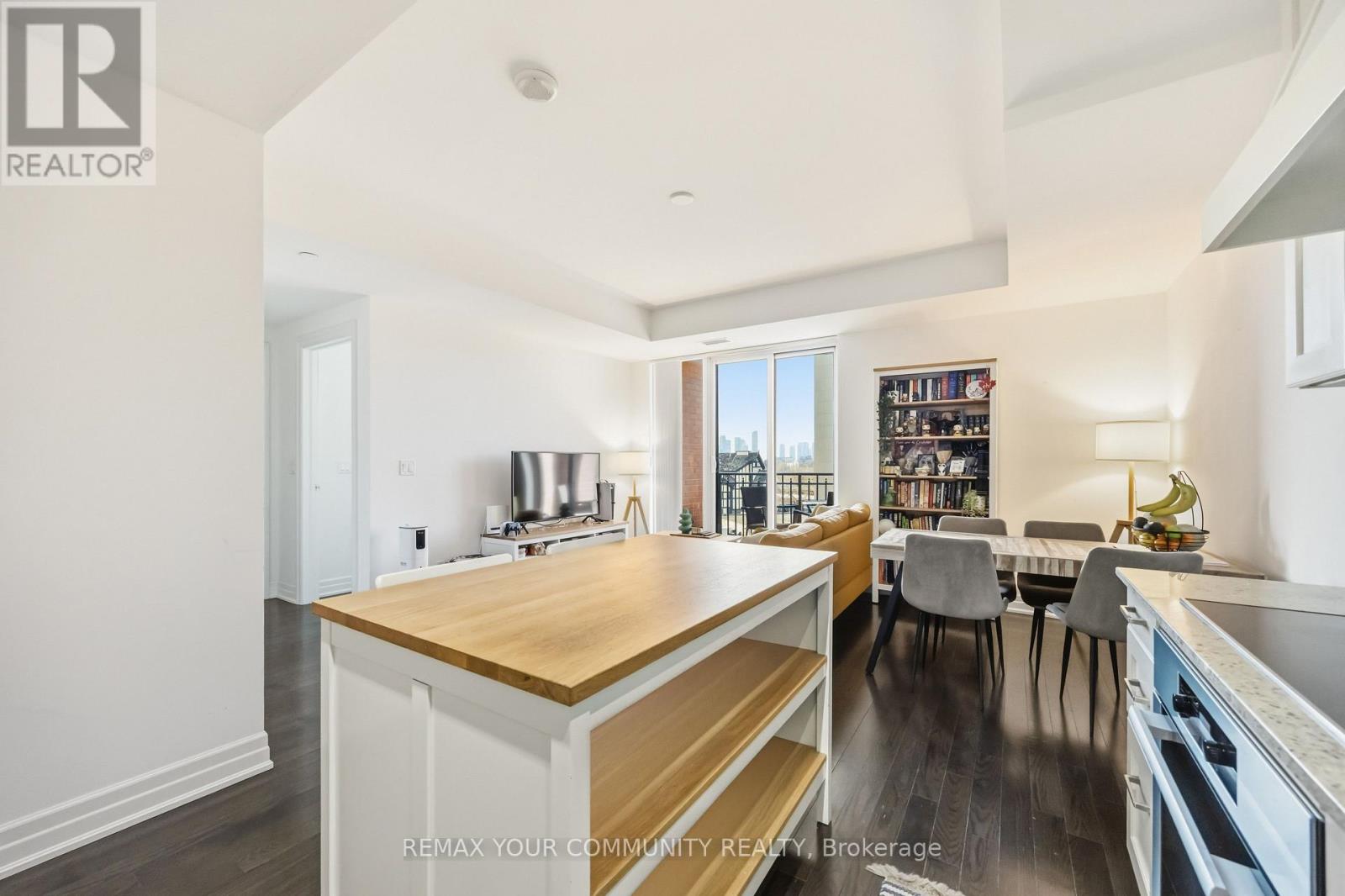 601 - 30 Old Mill Road, Toronto, Ontario M8X 0A5 - Photo 7 - W12871838