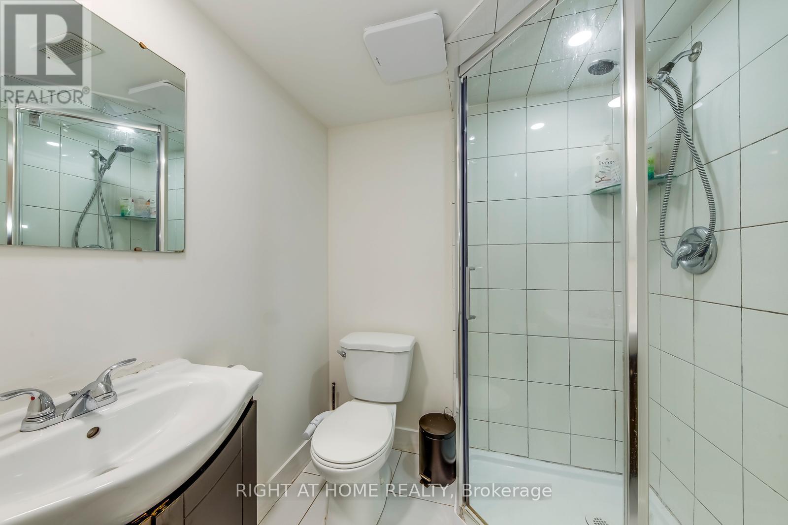 15 Eagle Trace Drive, Brampton, Ontario  L6R 0M3 - Photo 43 - W12873314