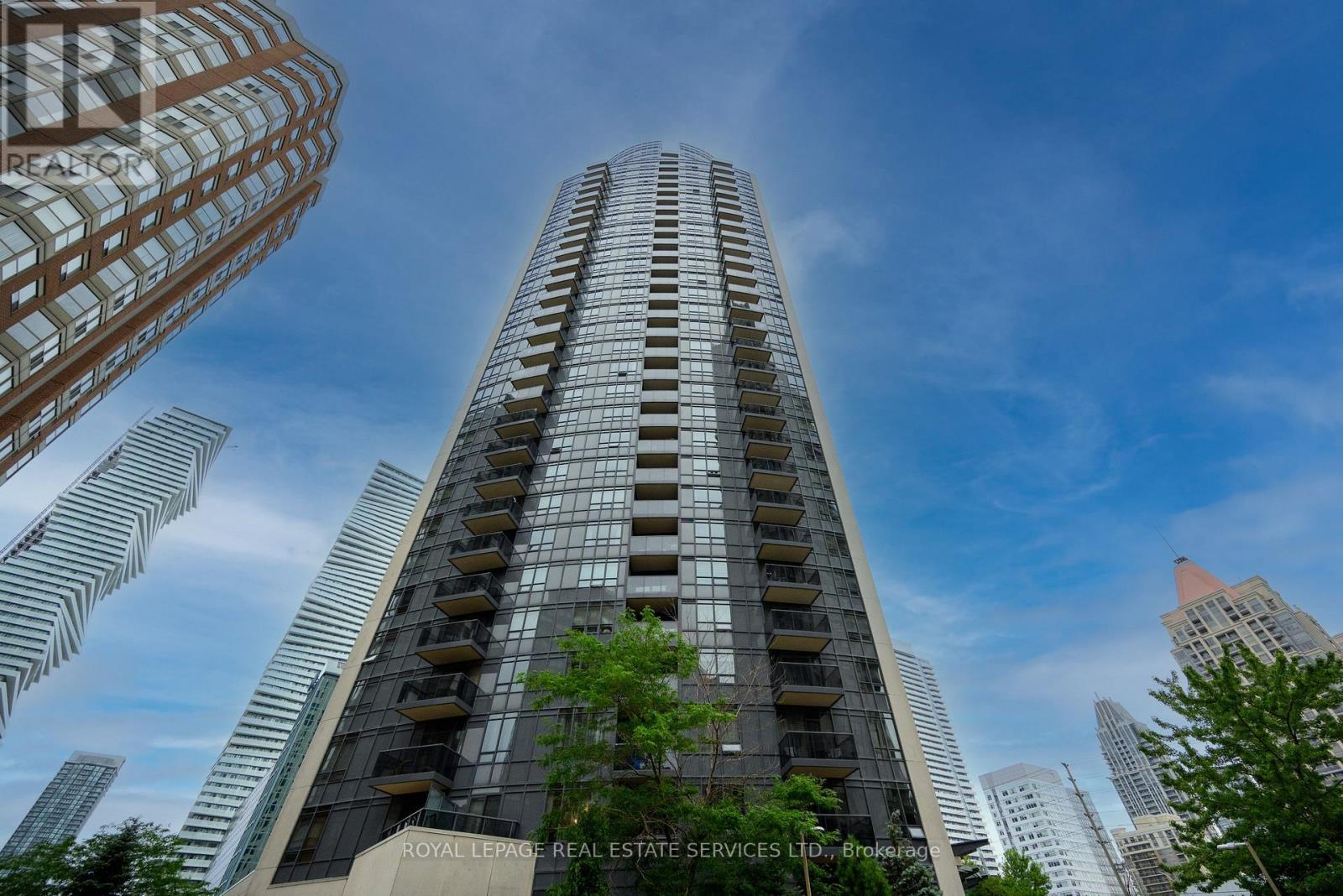 2305 - 330 Burnhamthorpe Road W, Mississauga, Ontario  L5B 0E1 - Photo 2 - W12888334