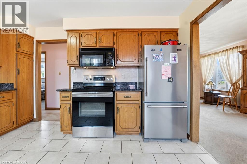 35 Bernard Avenue, Brantford, Ontario  N3R 7K7 - Photo 12 - 40818603