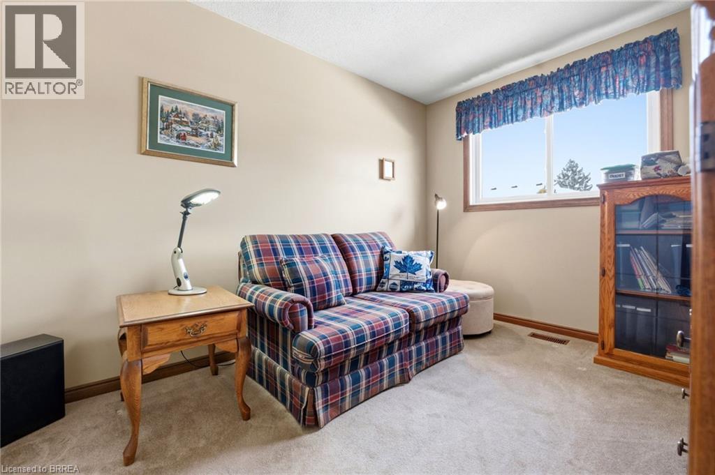 35 Bernard Avenue, Brantford, Ontario  N3R 7K7 - Photo 17 - 40818603