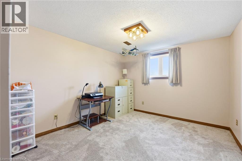 35 Bernard Avenue, Brantford, Ontario  N3R 7K7 - Photo 19 - 40818603