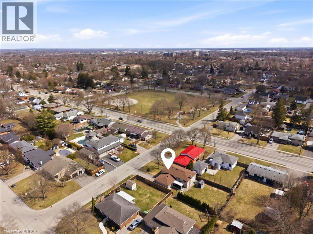 35 Bernard Avenue, Brantford, Ontario  N3R 7K7 - Photo 2 - 40818603