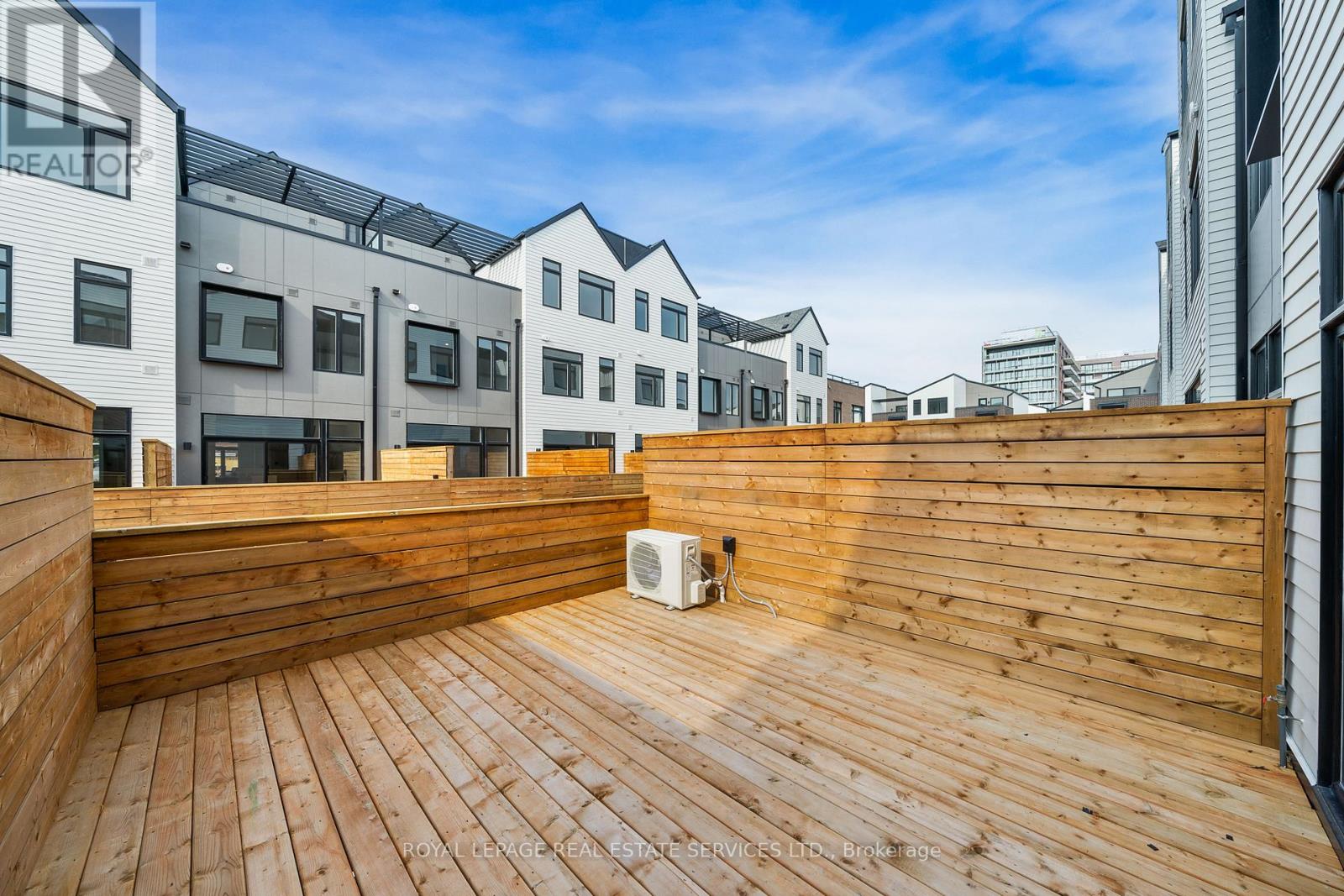 12 - 20 Lou Parsons Way, Mississauga, Ontario  L5H 0B2 - Photo 9 - W12969976