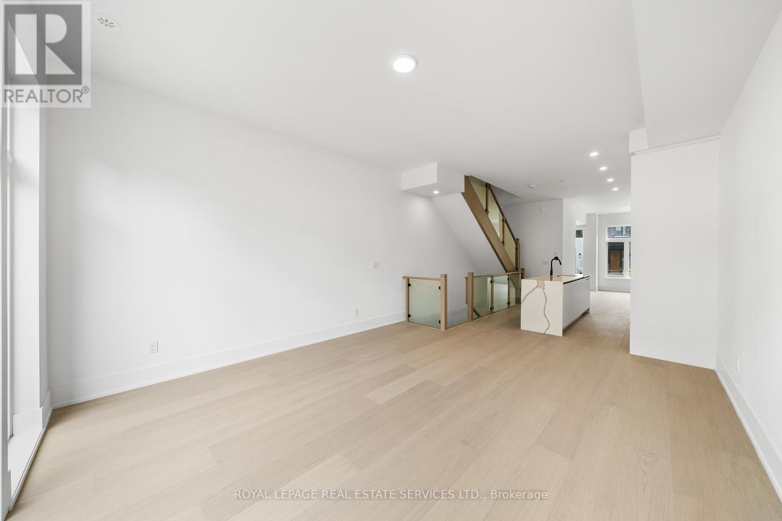 12 - 20 Lou Parsons Way, Mississauga, Ontario  L5H 0B2 - Photo 6 - W12969976