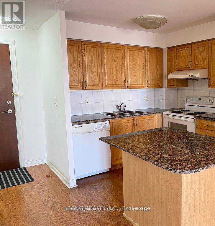 2110 - 310 Burnhamthorpe Road W, Mississauga, Ontario  L5B 4P9 - Photo 7 - W12973614