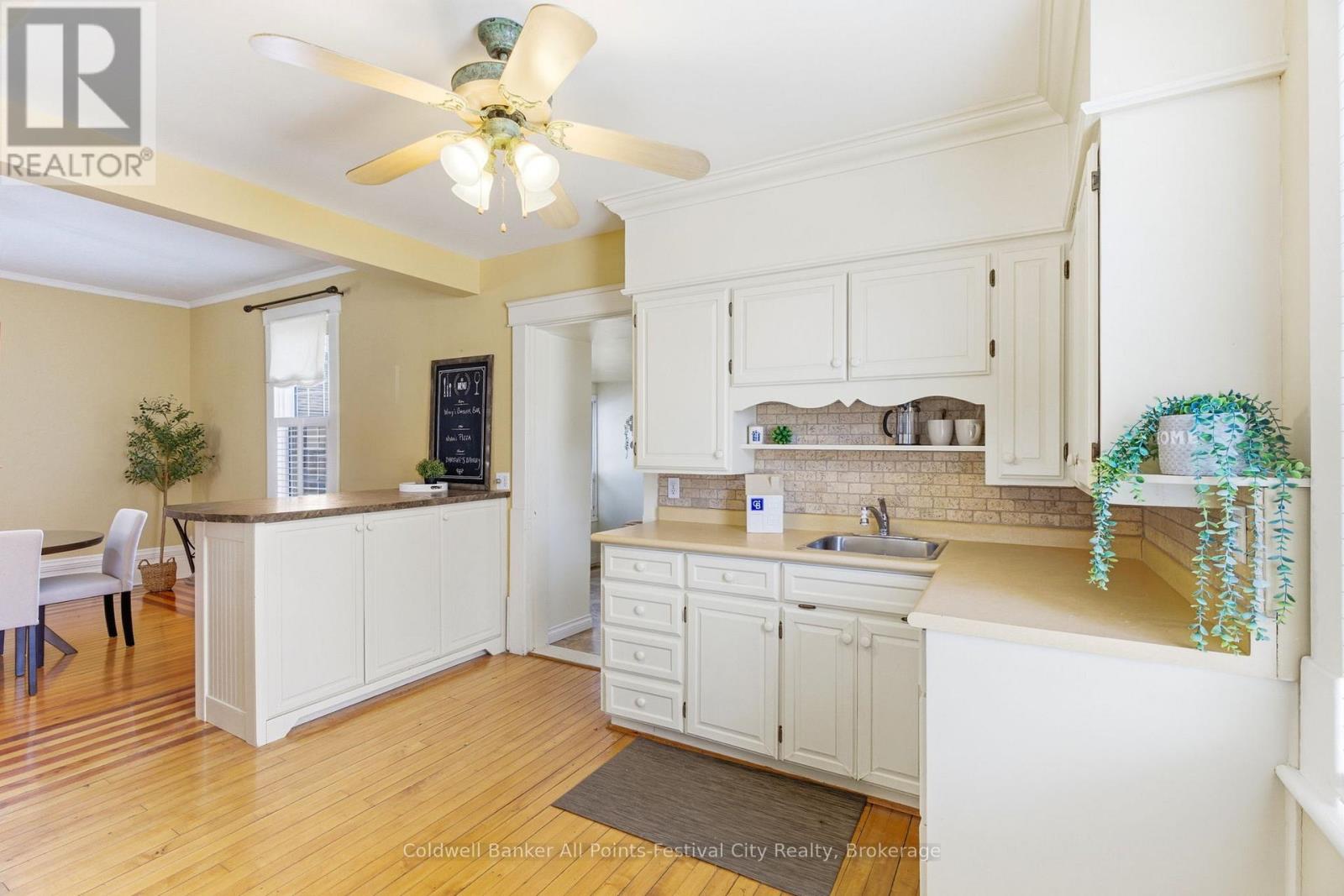 129 Ontario Street, Central Huron, Ontario  N0M 1L0 - Photo 18 - X12975334