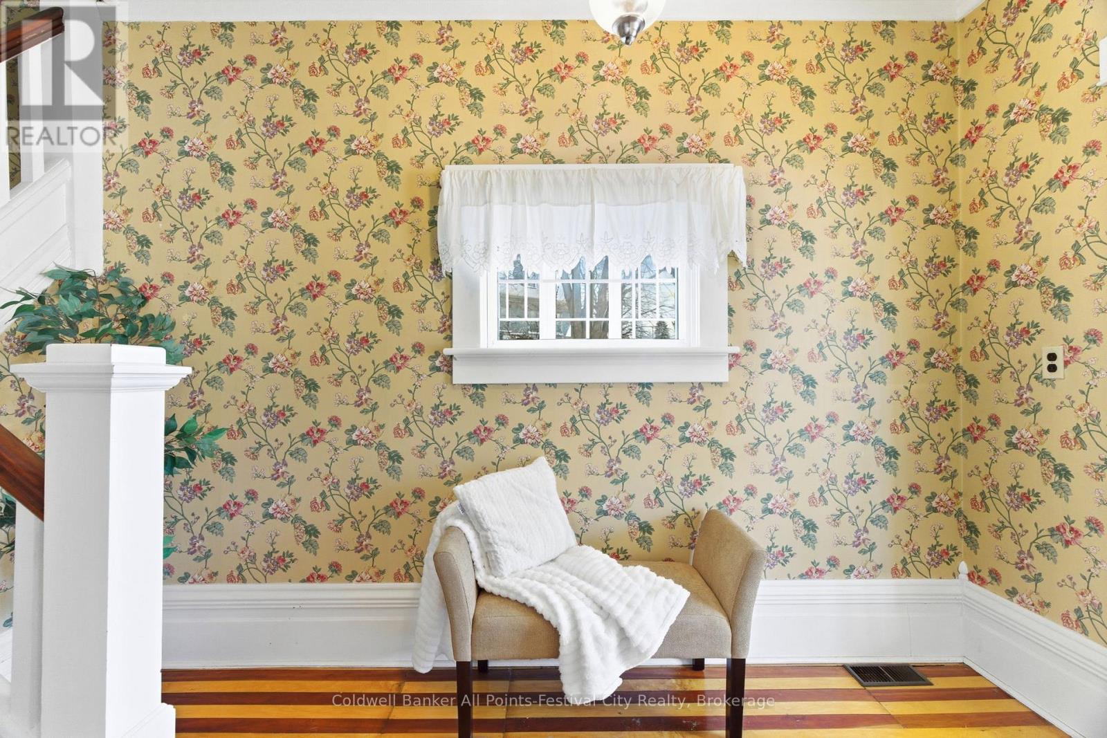 129 Ontario Street, Central Huron, Ontario  N0M 1L0 - Photo 8 - X12975334