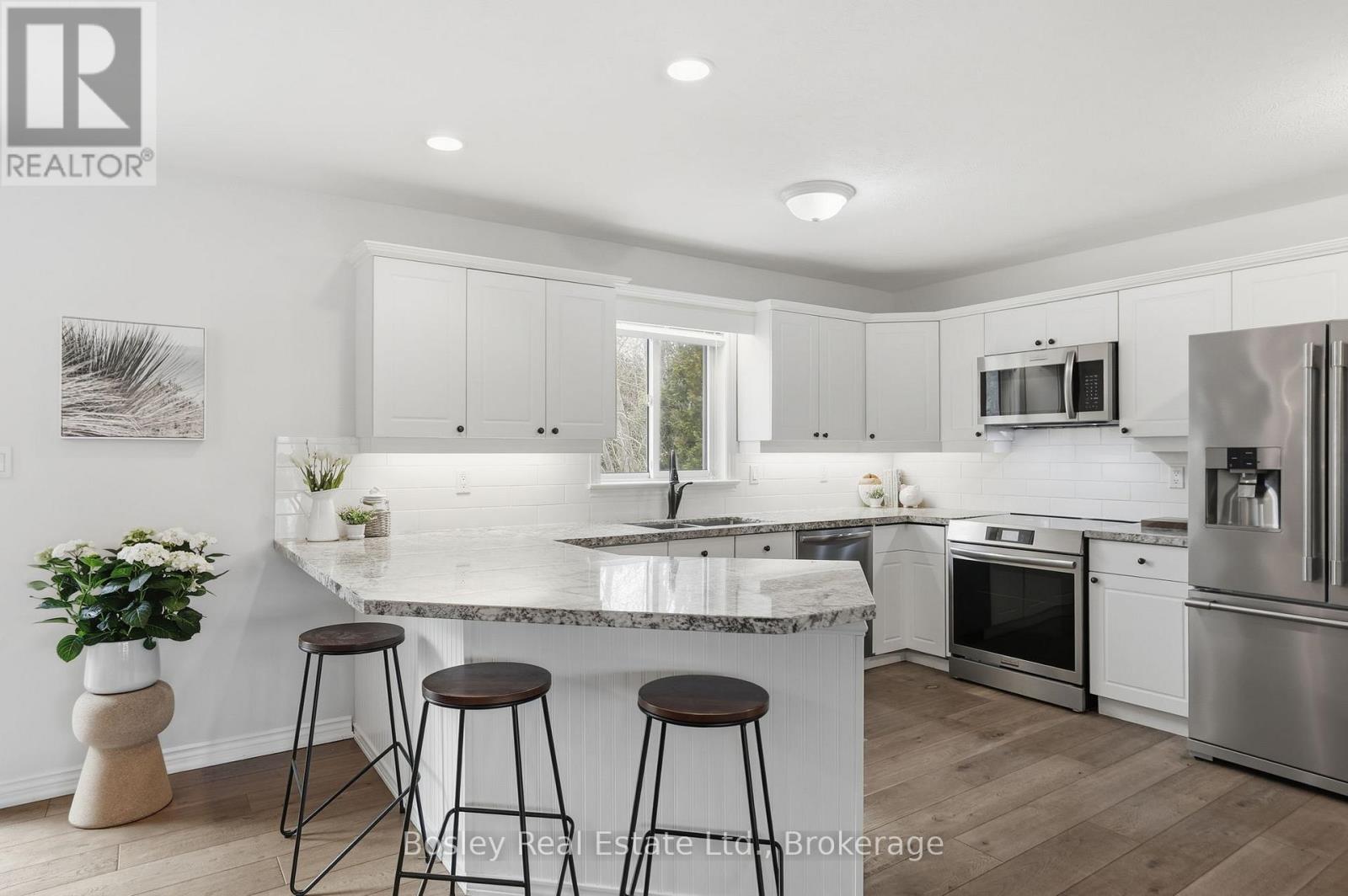 17 Ridge Creek Drive W, Meaford, Ontario  N4L 1L7 - Photo 5 - X12975798