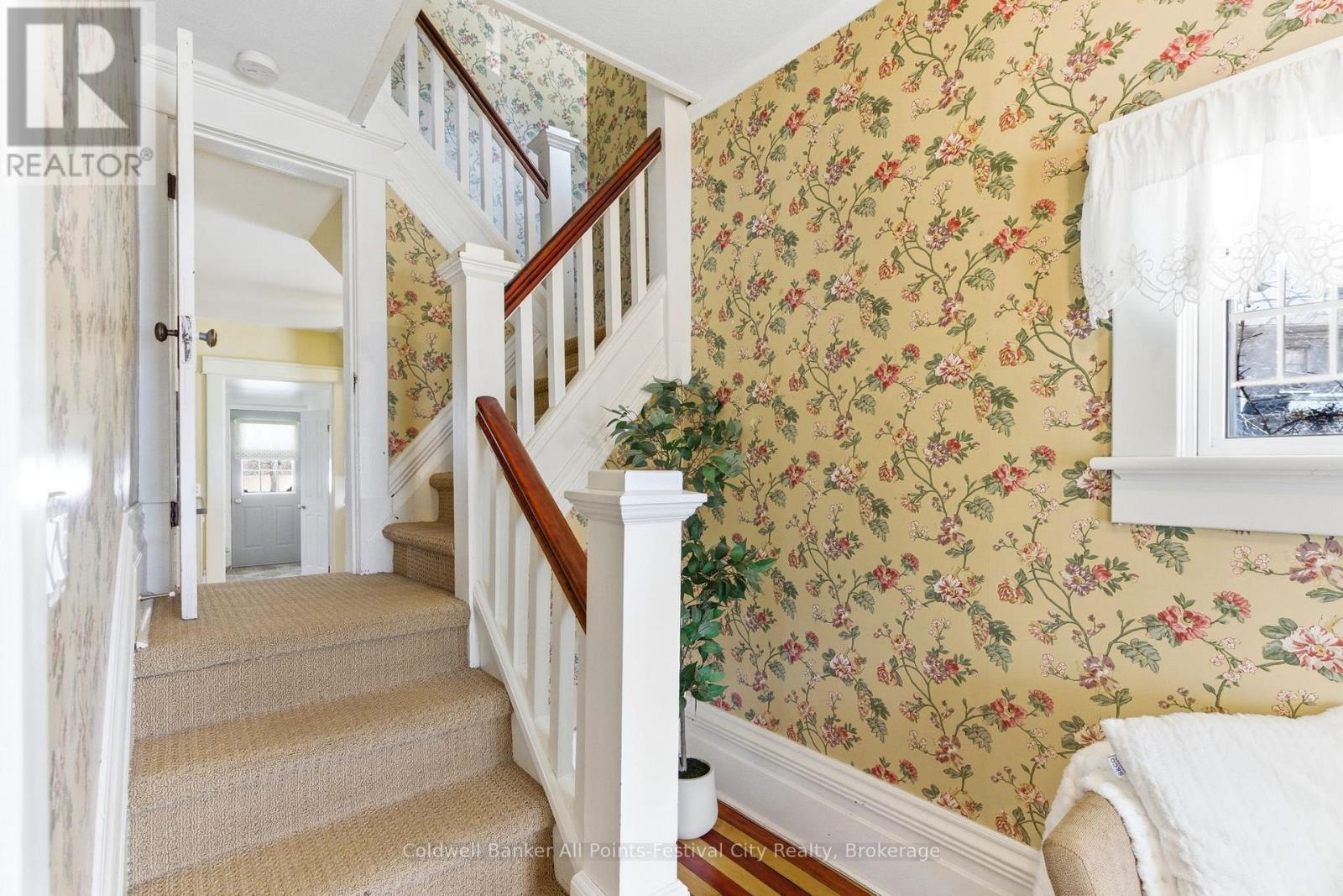 129 Ontario Street, Central Huron, Ontario  N0M 1L0 - Photo 9 - X12975334