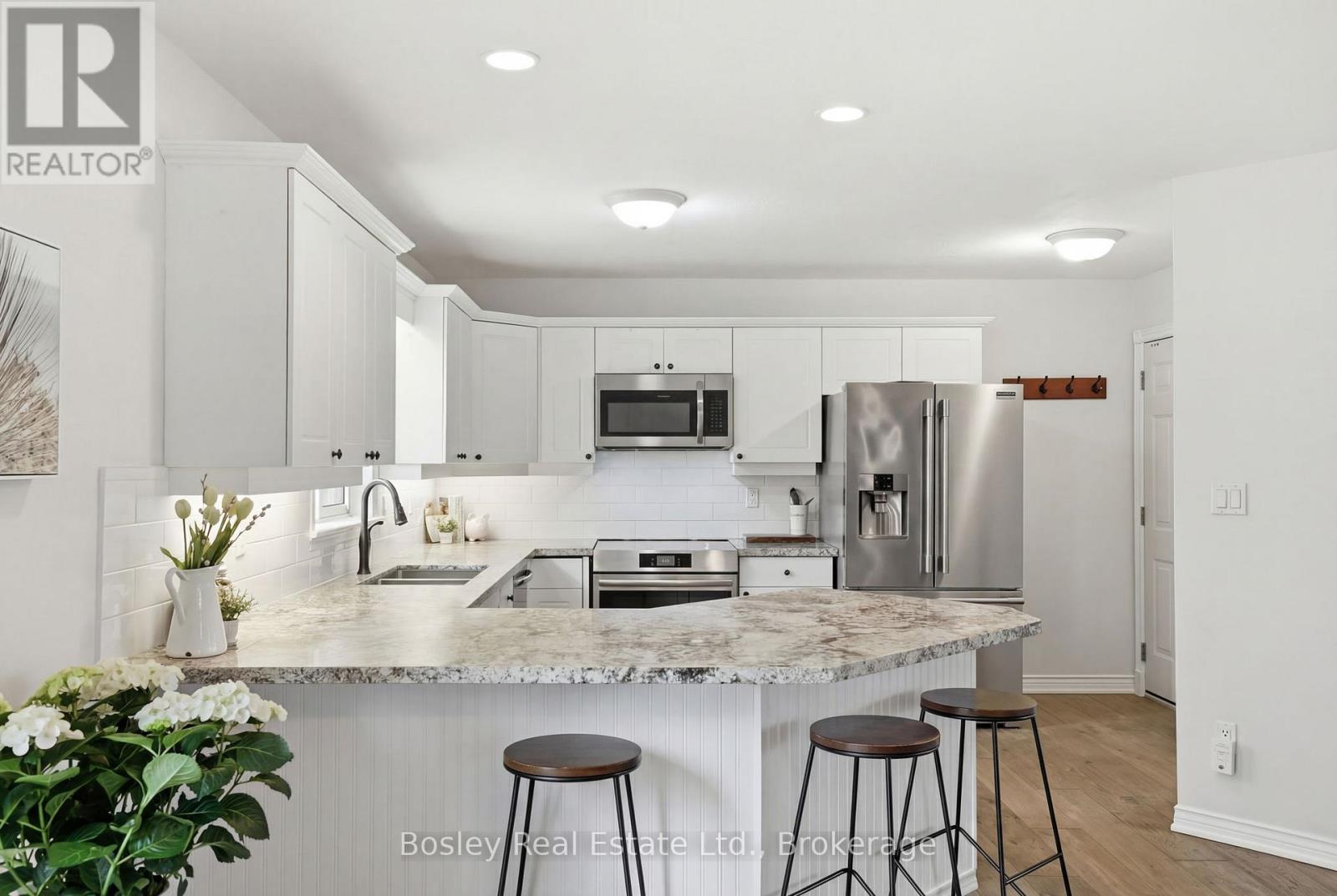 17 Ridge Creek Drive W, Meaford, Ontario  N4L 1L7 - Photo 6 - X12975798