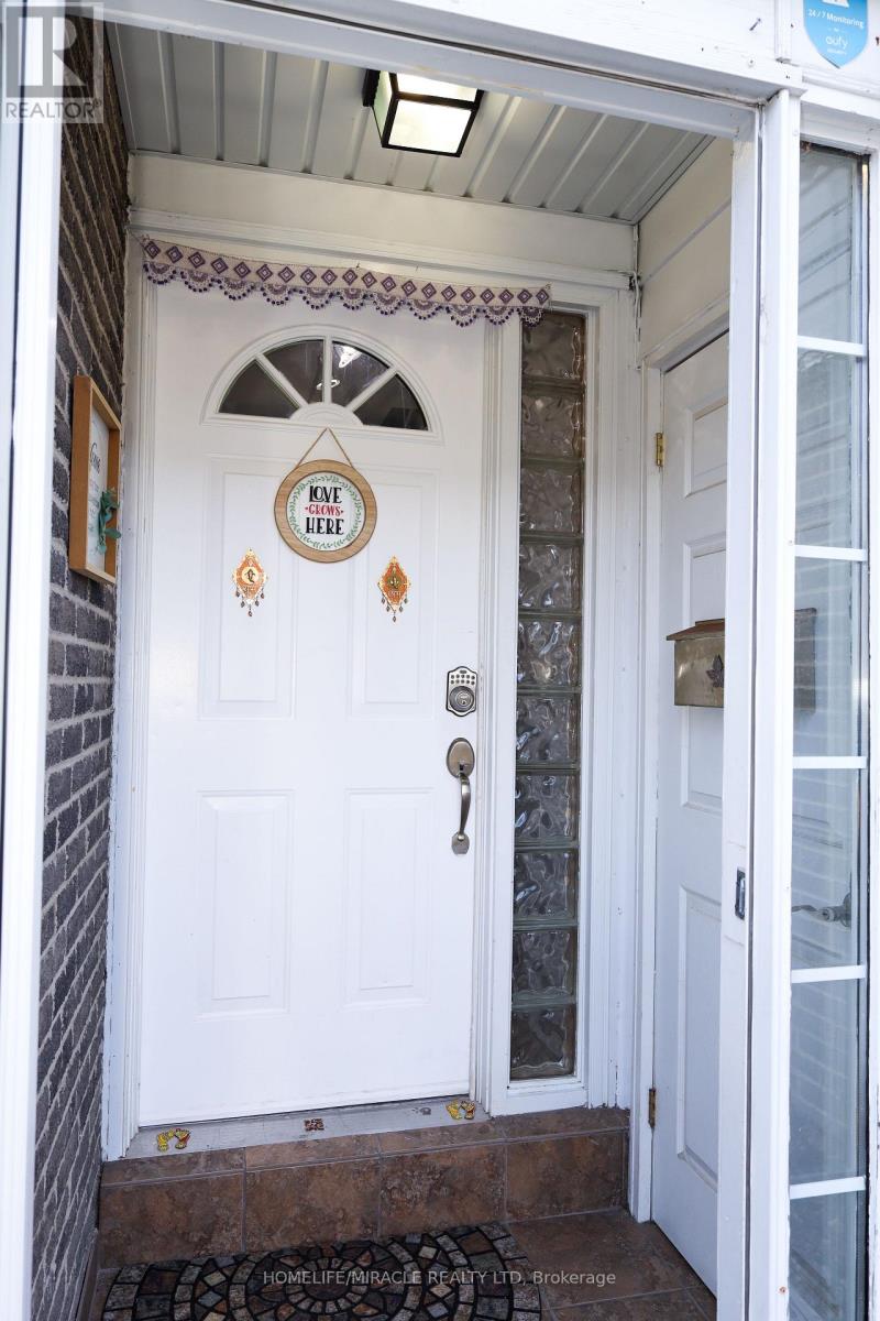 64 - 2440 Bromsgrove Road, Mississauga, Ontario  L5J 4J7 - Photo 4 - W12975368