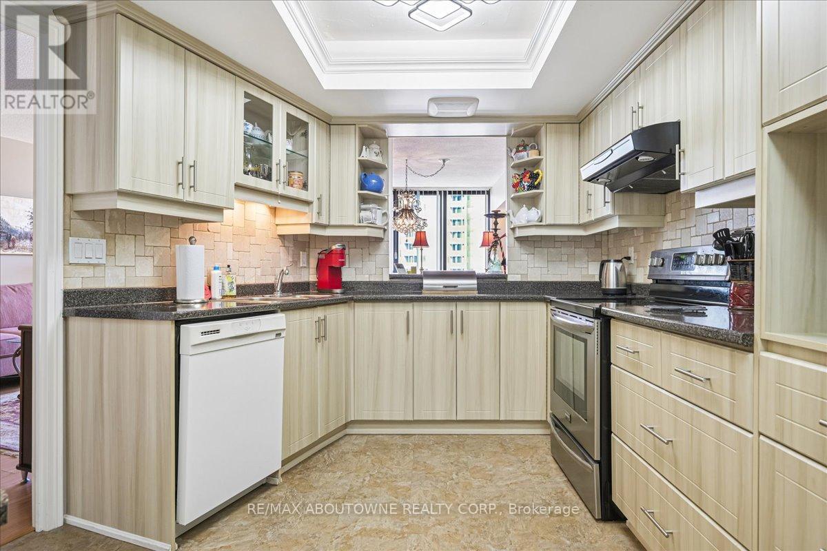 605 - 1240 Marlborough Court, Oakville, Ontario  L6H 3K7 - Photo 13 - W12975378