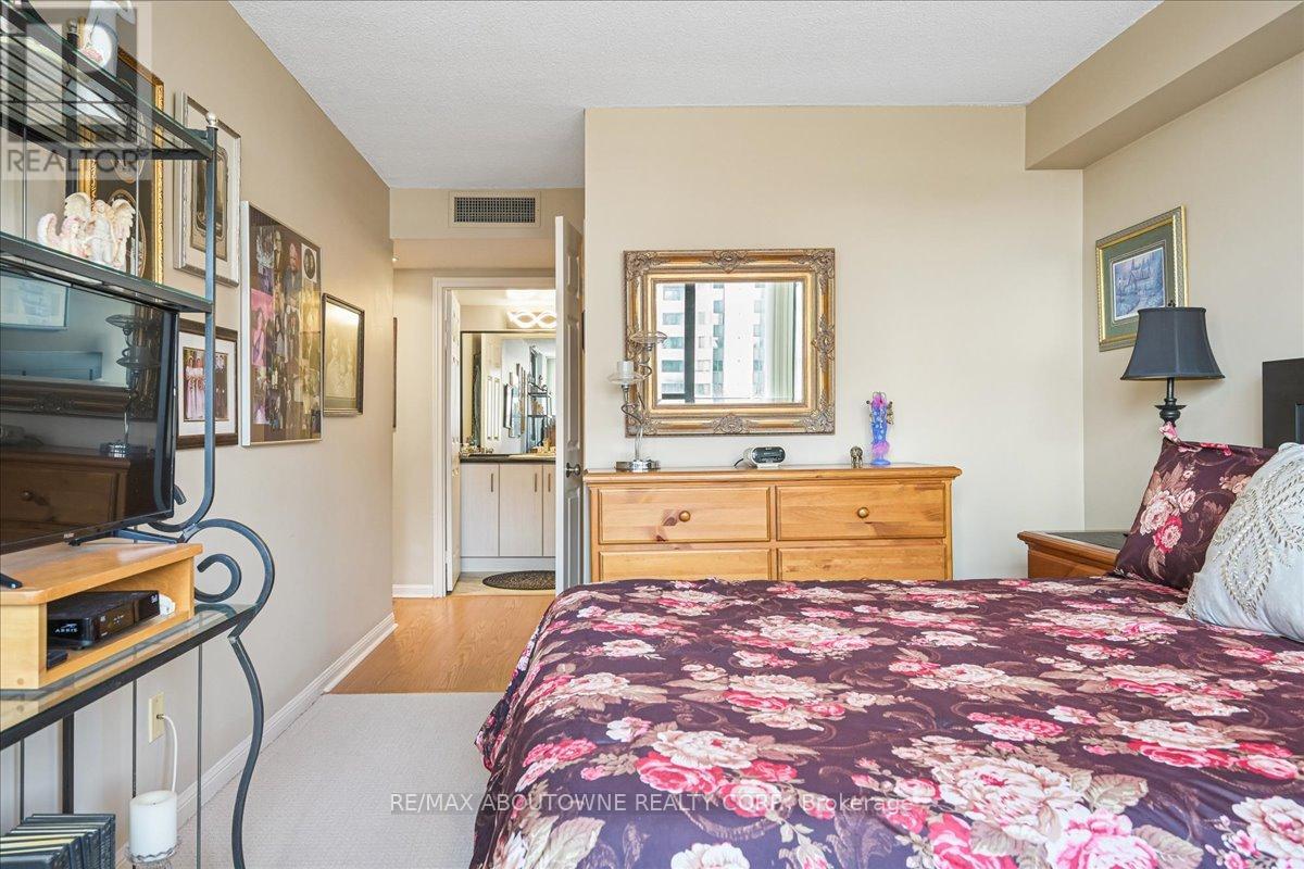 605 - 1240 Marlborough Court, Oakville, Ontario  L6H 3K7 - Photo 25 - W12975378