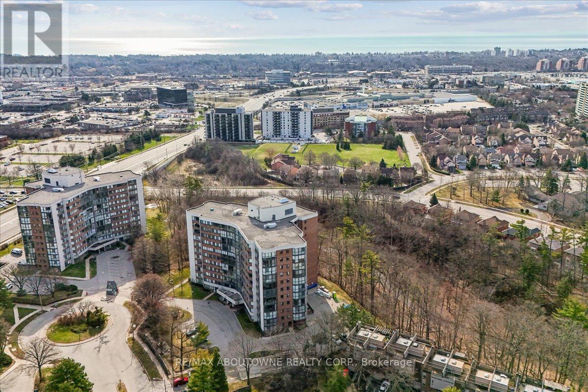 605 - 1240 Marlborough Court, Oakville, Ontario  L6H 3K7 - Photo 32 - W12975378