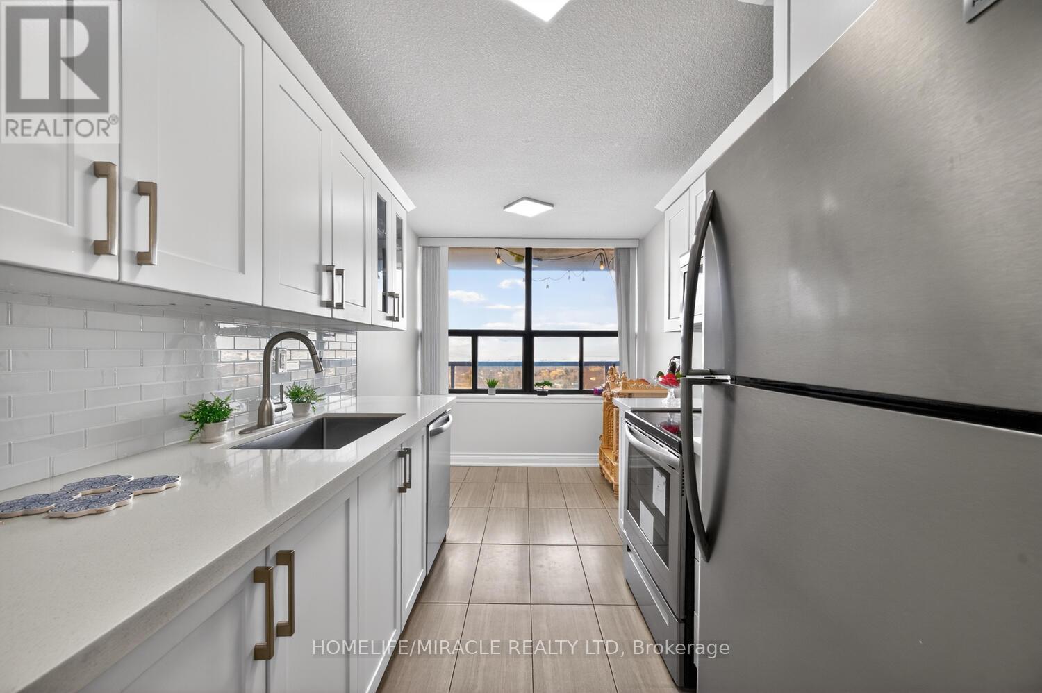 2003 - 4 Kings Cross Road, Brampton, Ontario  L6T 3X8 - Photo 18 - W12975388