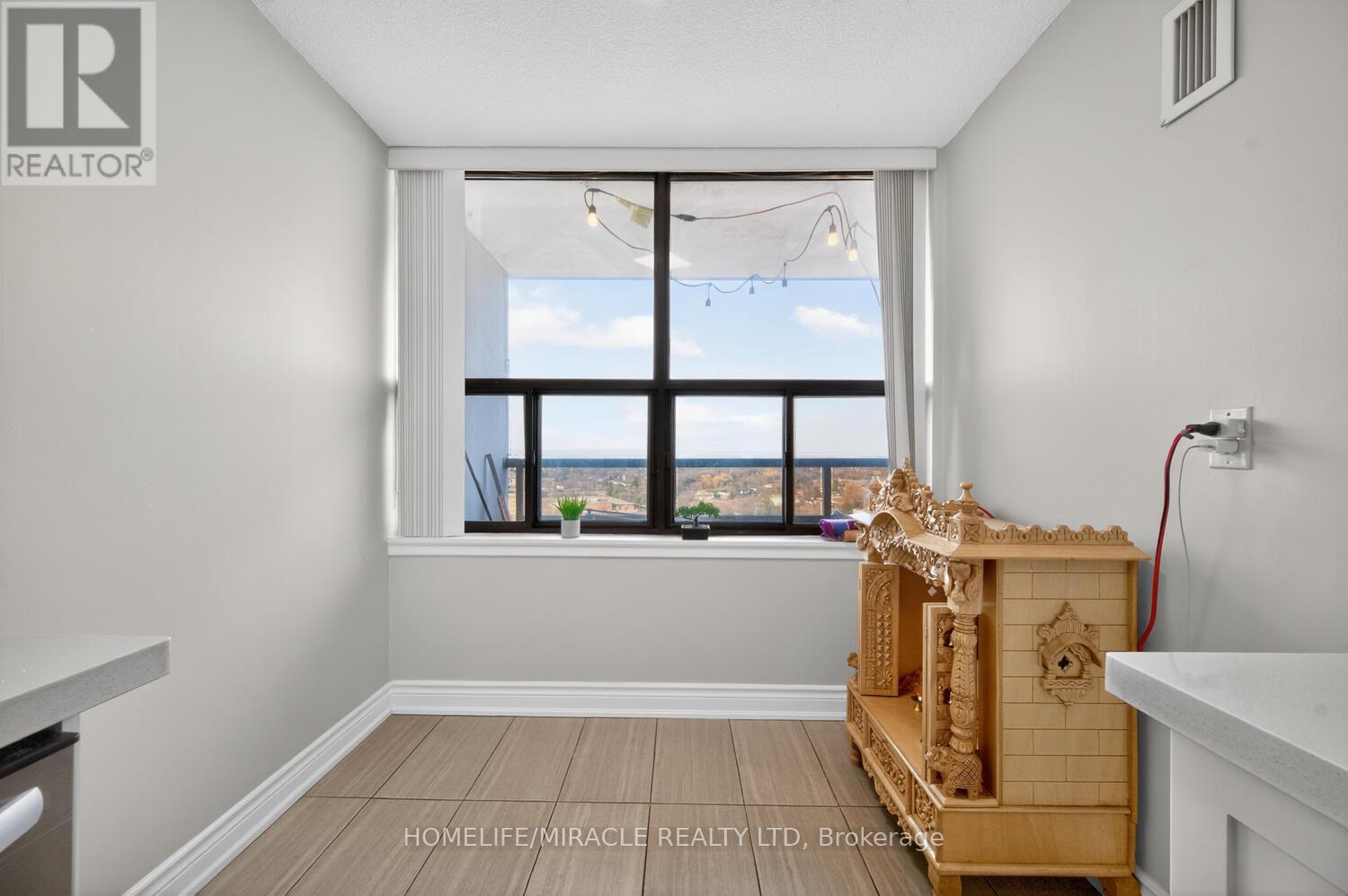 2003 - 4 Kings Cross Road, Brampton, Ontario  L6T 3X8 - Photo 19 - W12975388