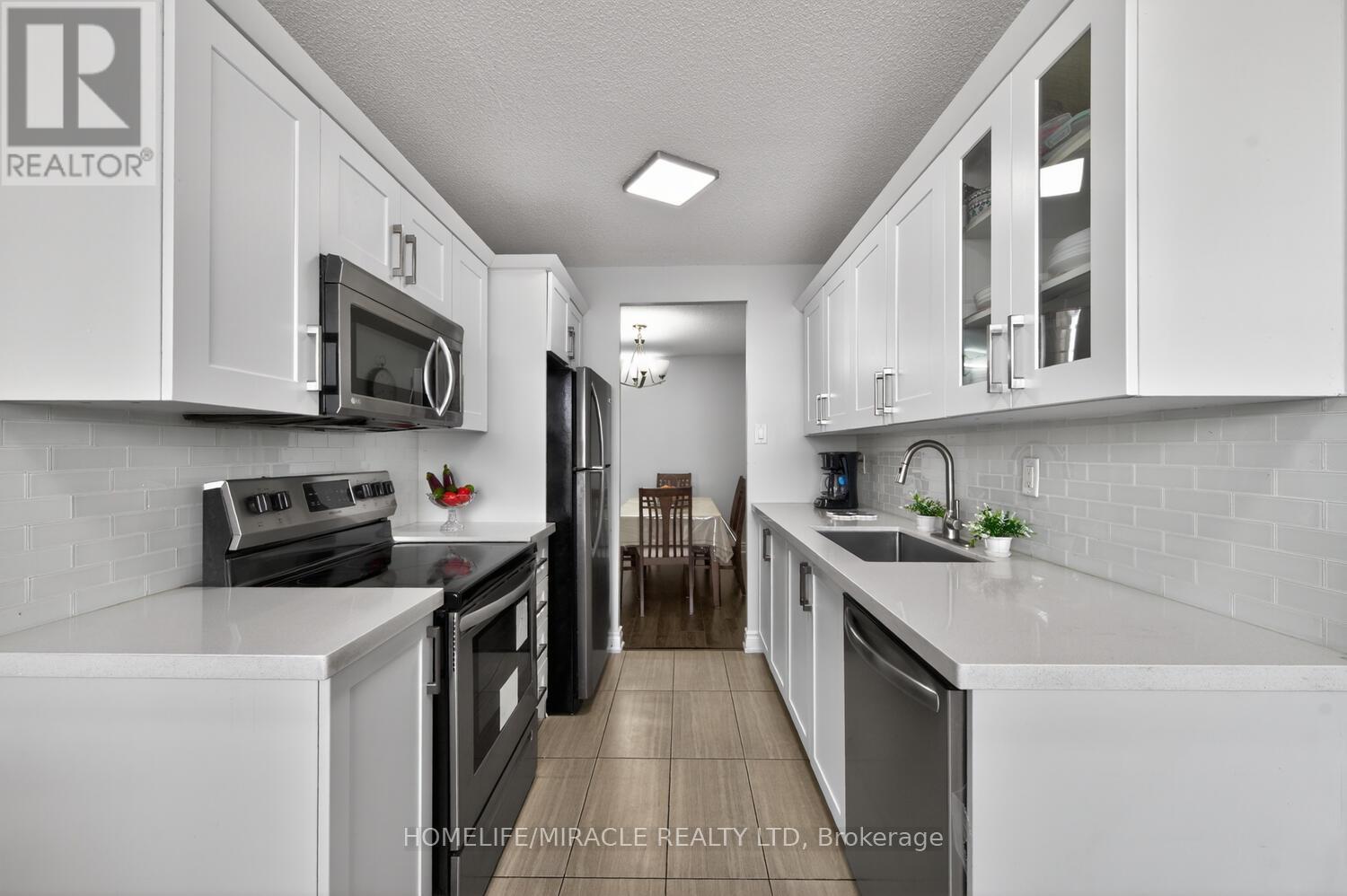 2003 - 4 Kings Cross Road, Brampton, Ontario  L6T 3X8 - Photo 20 - W12975388