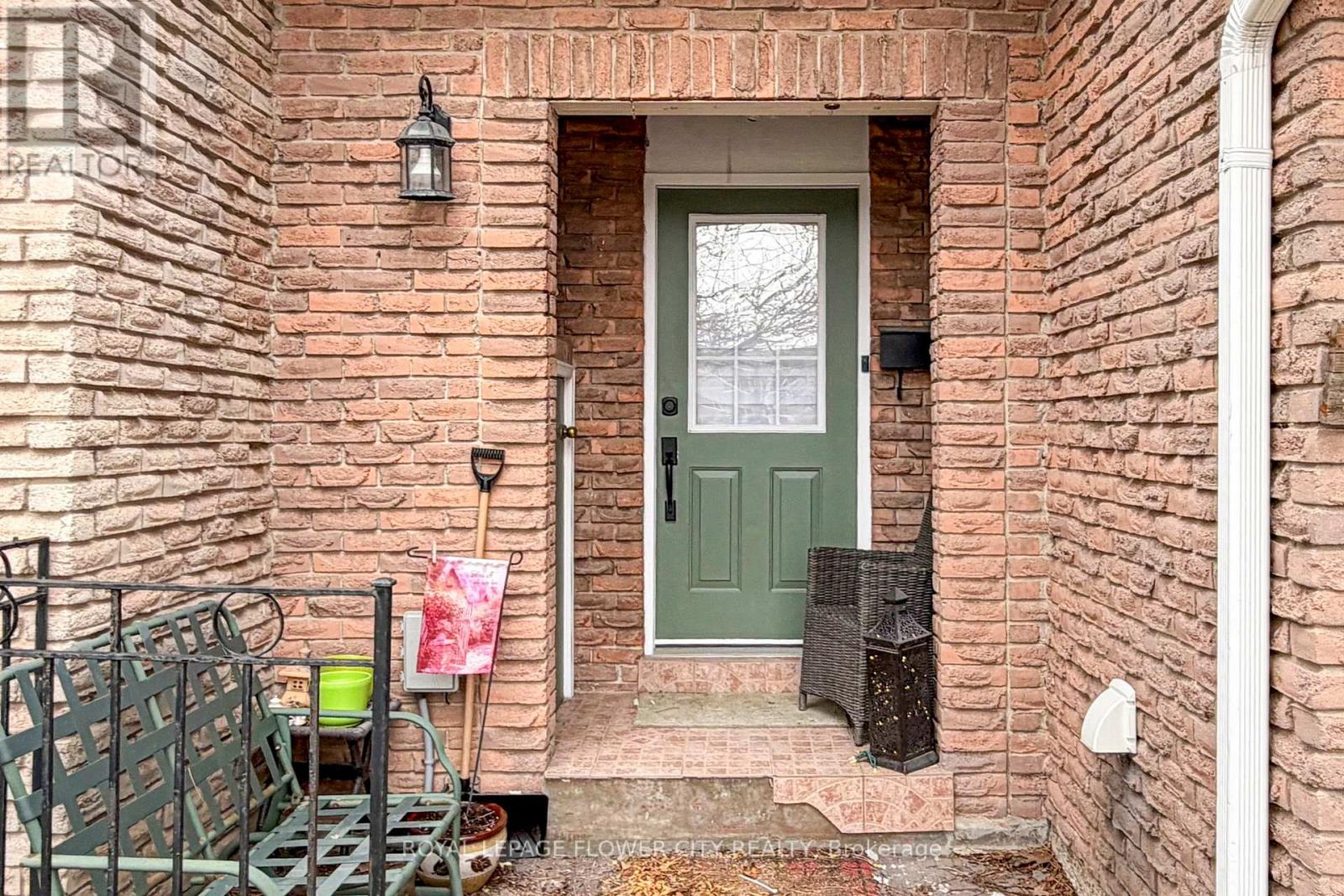 9 - 3350 Hornbeam Crescent, Mississauga, Ontario  L5L 3Z7 - Photo 4 - W12975404