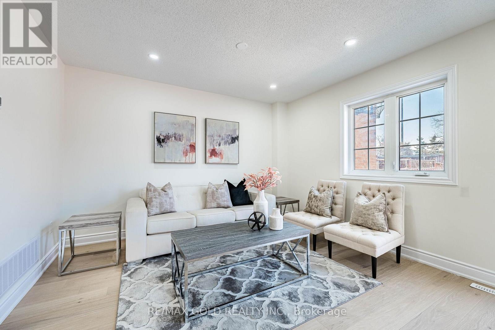 110 Sandyshores Drive, Brampton, Ontario  L6R 2M3 - Photo 12 - W12975420