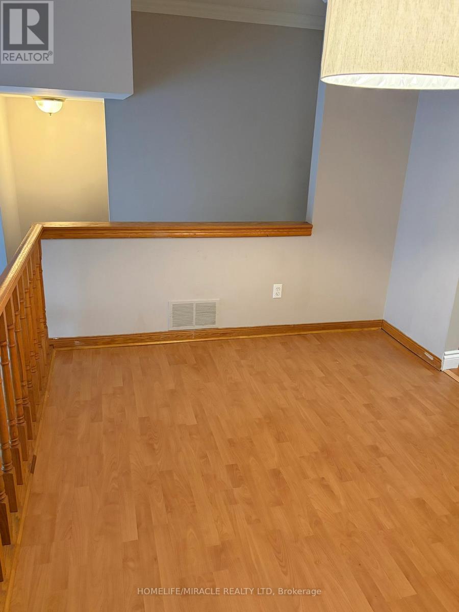 58 - 400 Bloor Street, Mississauga, Ontario  L5A 3M8 - Photo 4 - W12975426