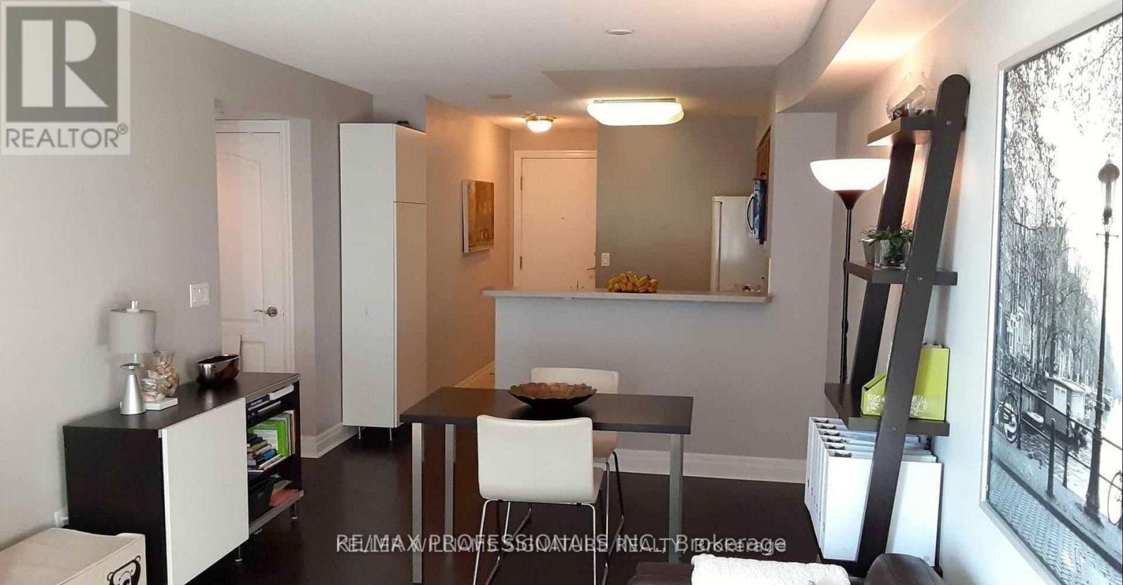 616 - 2121 Lake Shore Boulevard W, Toronto, Ontario  M8V 4E9 - Photo 5 - W12975428