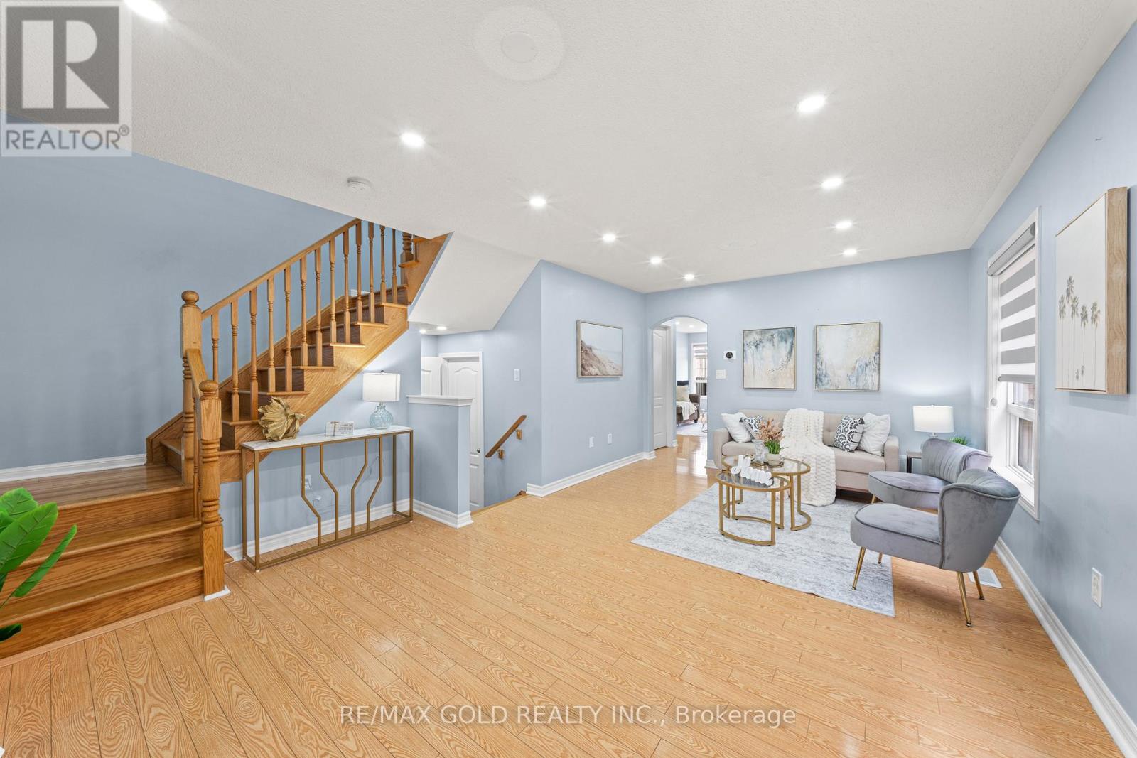 95 Herdwick Street, Brampton, Ontario  L6S 6L7 - Photo 10 - W12975472