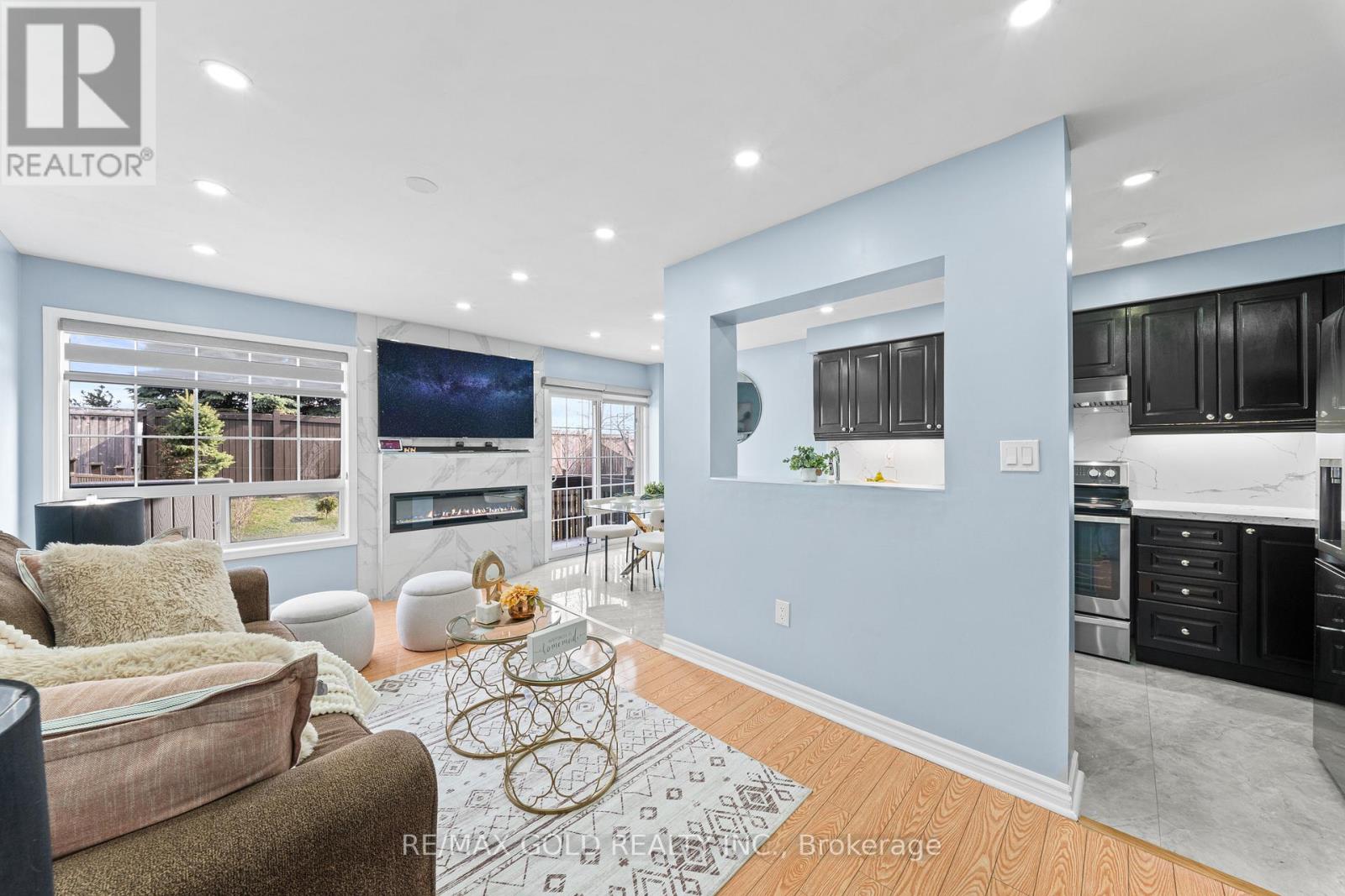 95 Herdwick Street, Brampton, Ontario  L6S 6L7 - Photo 15 - W12975472